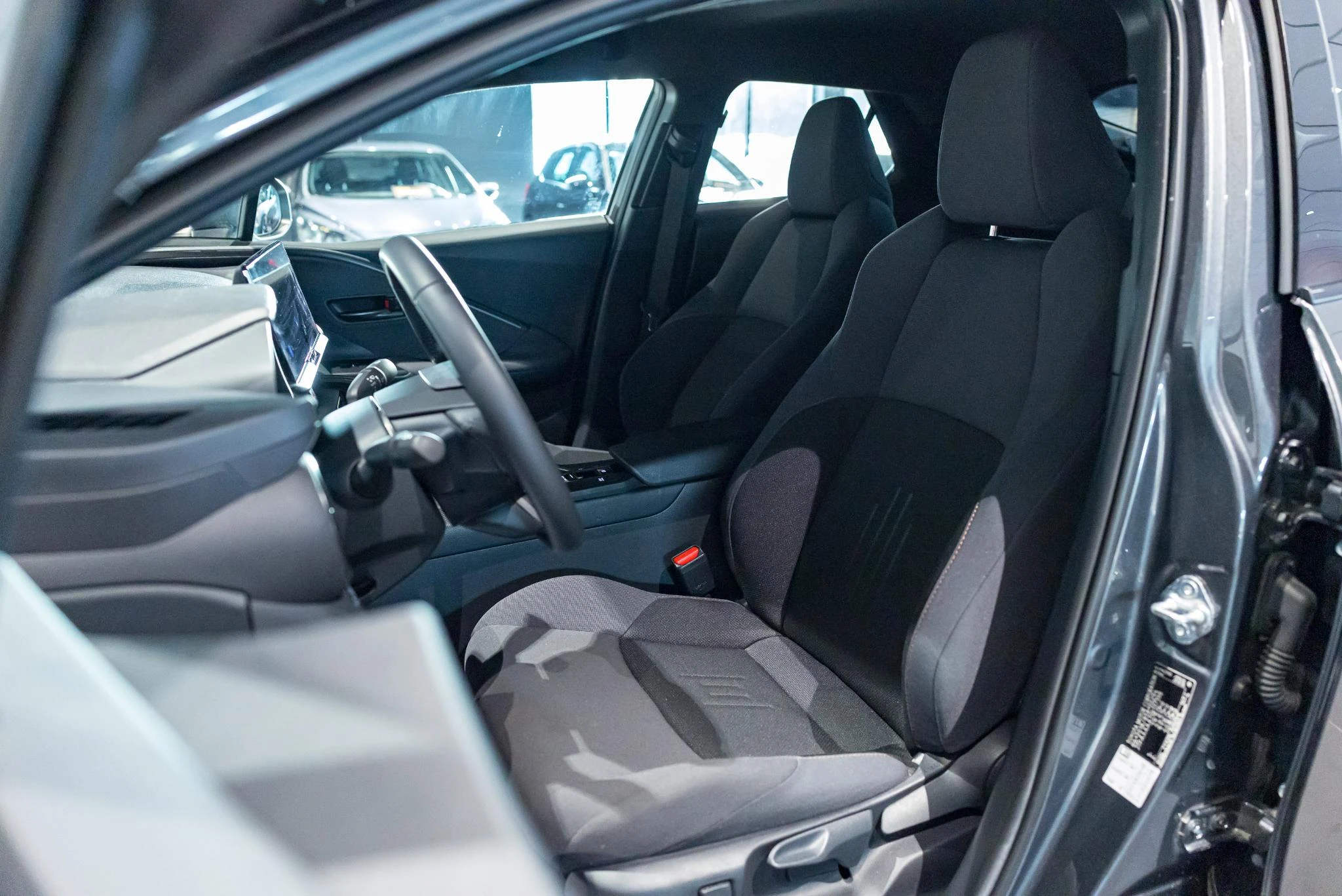 Toyota-C-HR-image-23