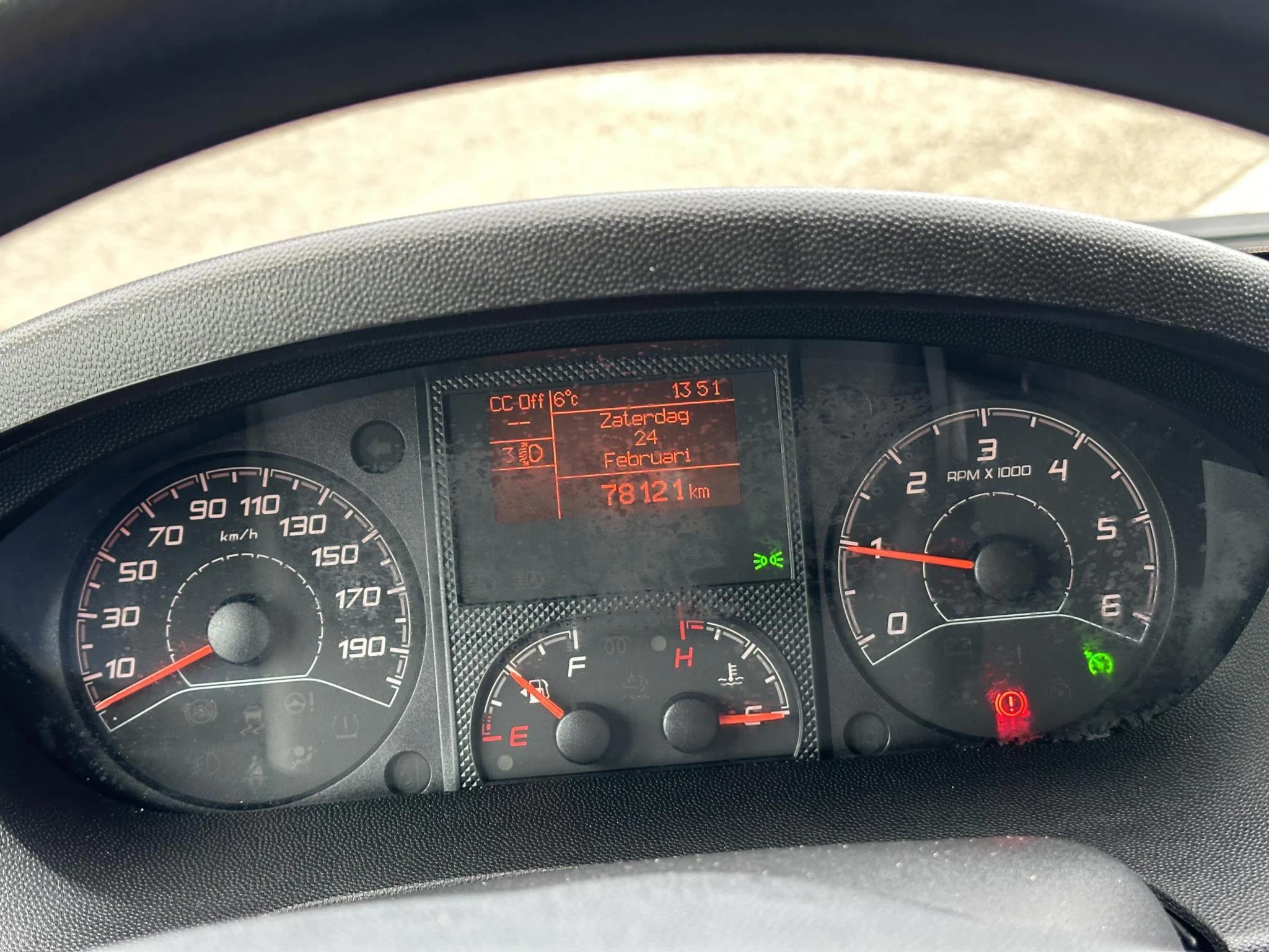 Peugeot Boxer 330 2.2 BlueHDi 120 L2H2 Asphalt