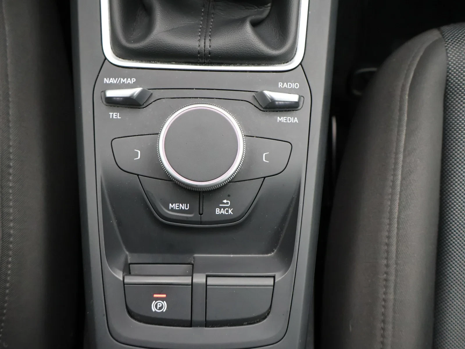 Audi Q2 Audi Q2 1.0TFSI 116PK *CRUISE CONTROL*NAVI*PDC*AUTO KLIMAATBEHEERSING*...*