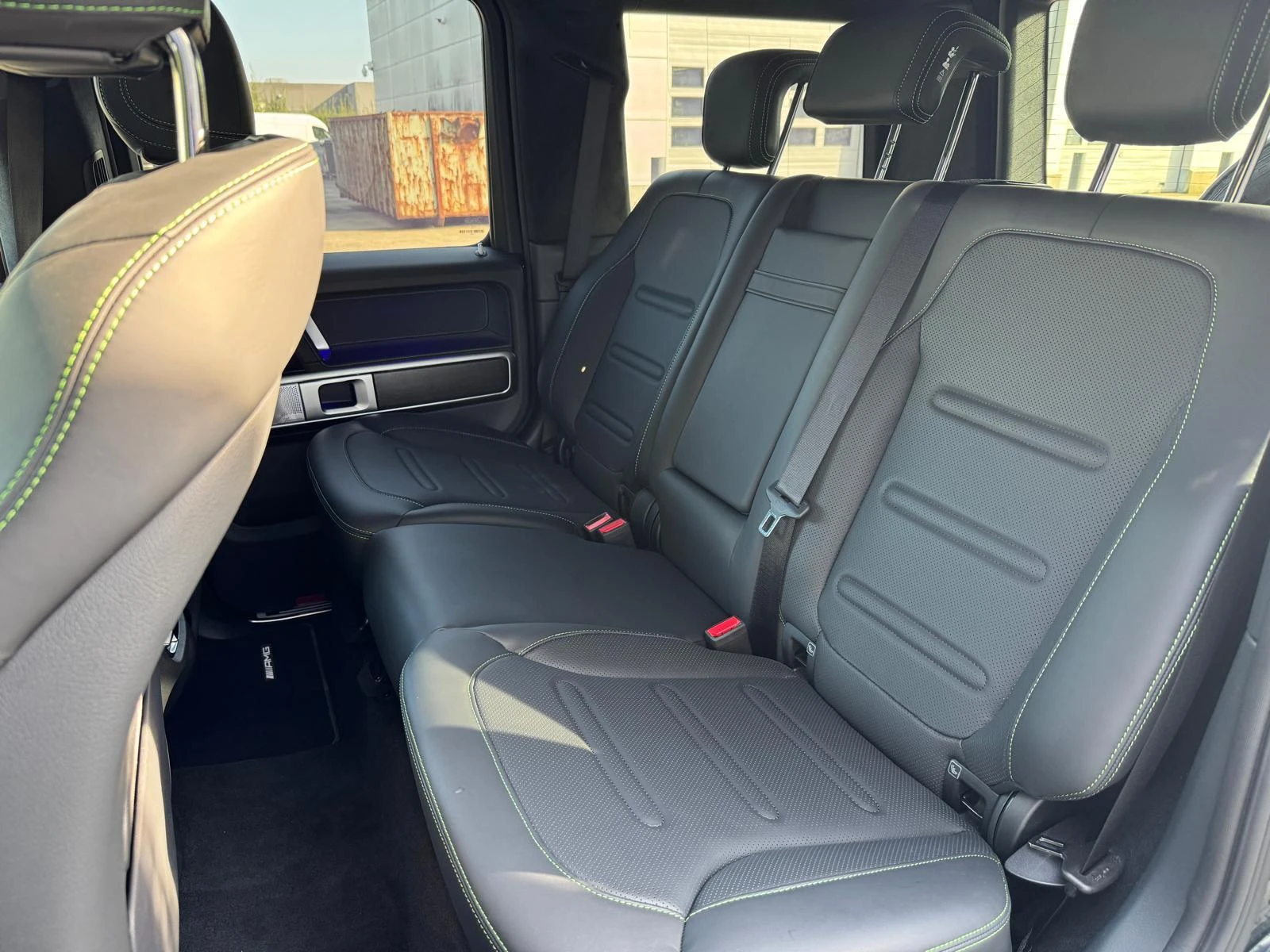 Mercedes-Benz-G-Klasse-image-10