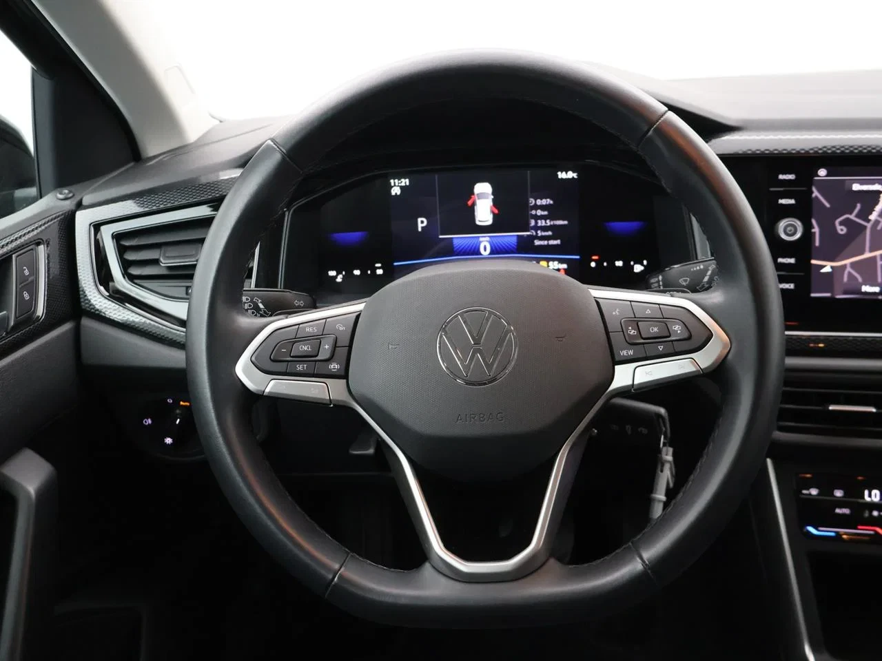 Volkswagen-Polo-image-24