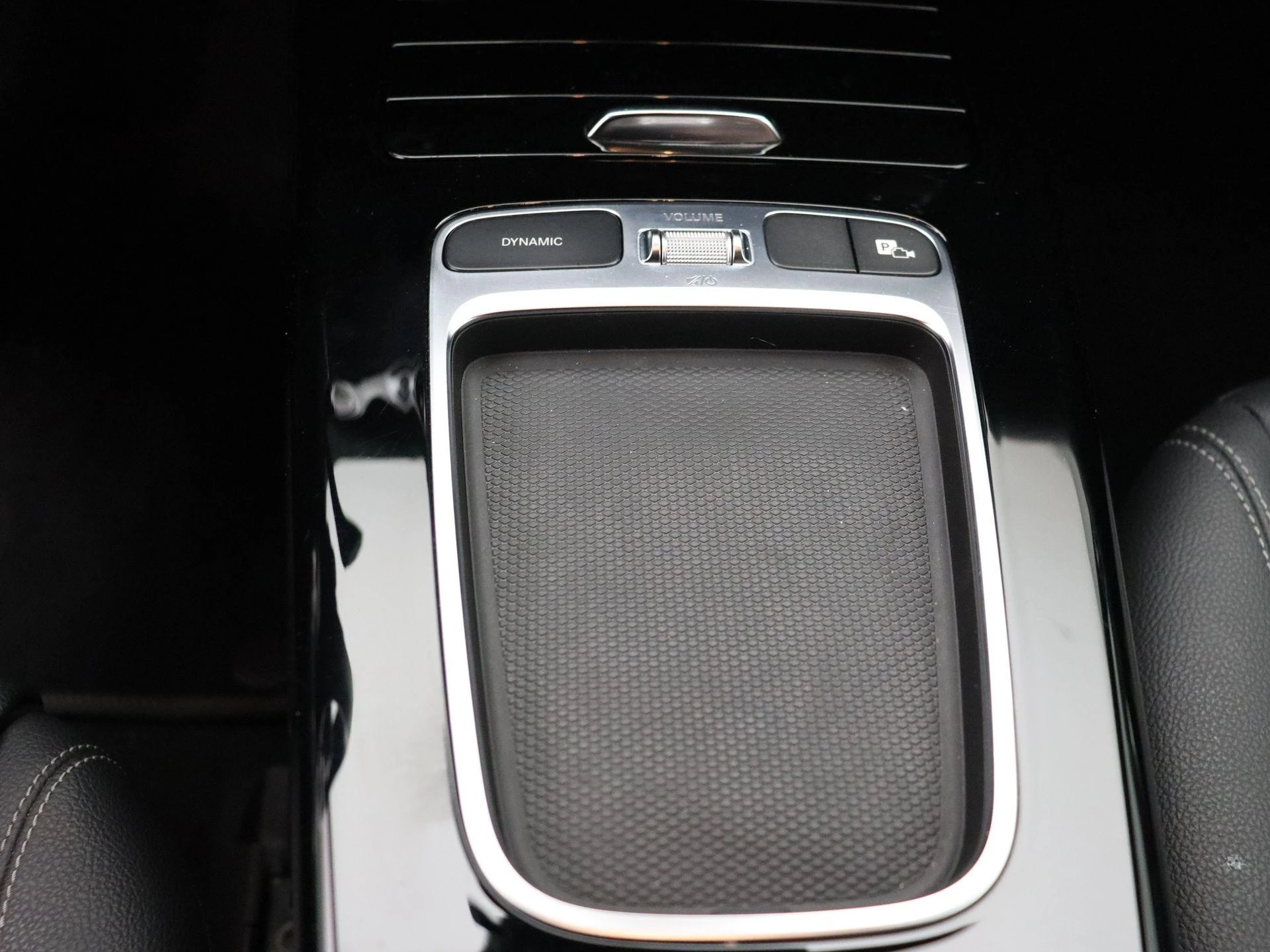 Mercedes-Benz Classe A 250 e Business Solution + CARPLAY + LED + CAMERA +