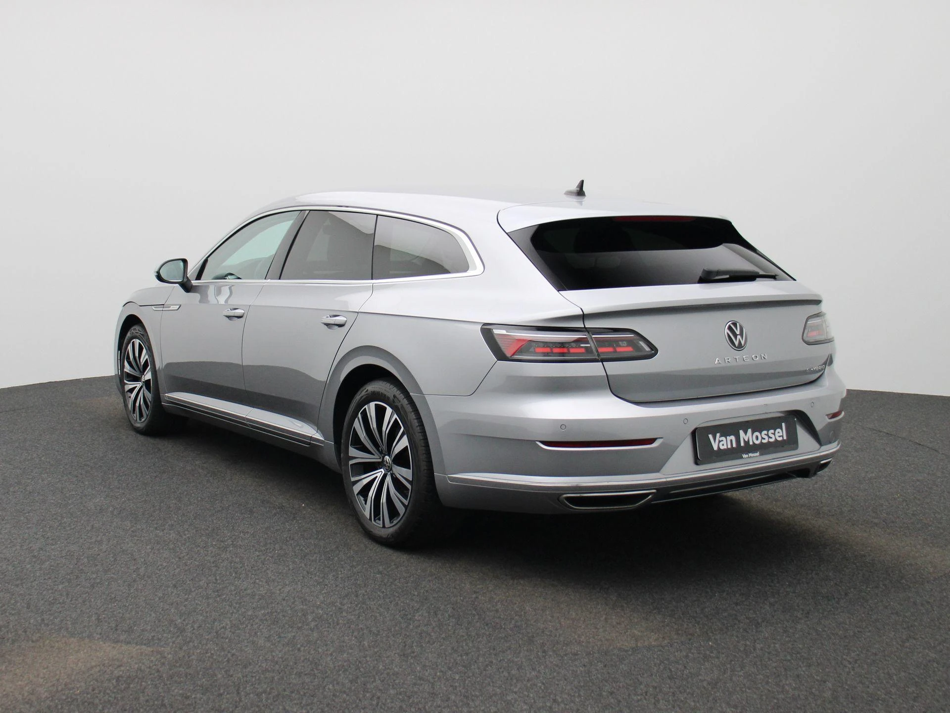 Volkswagen-Arteon-image-1