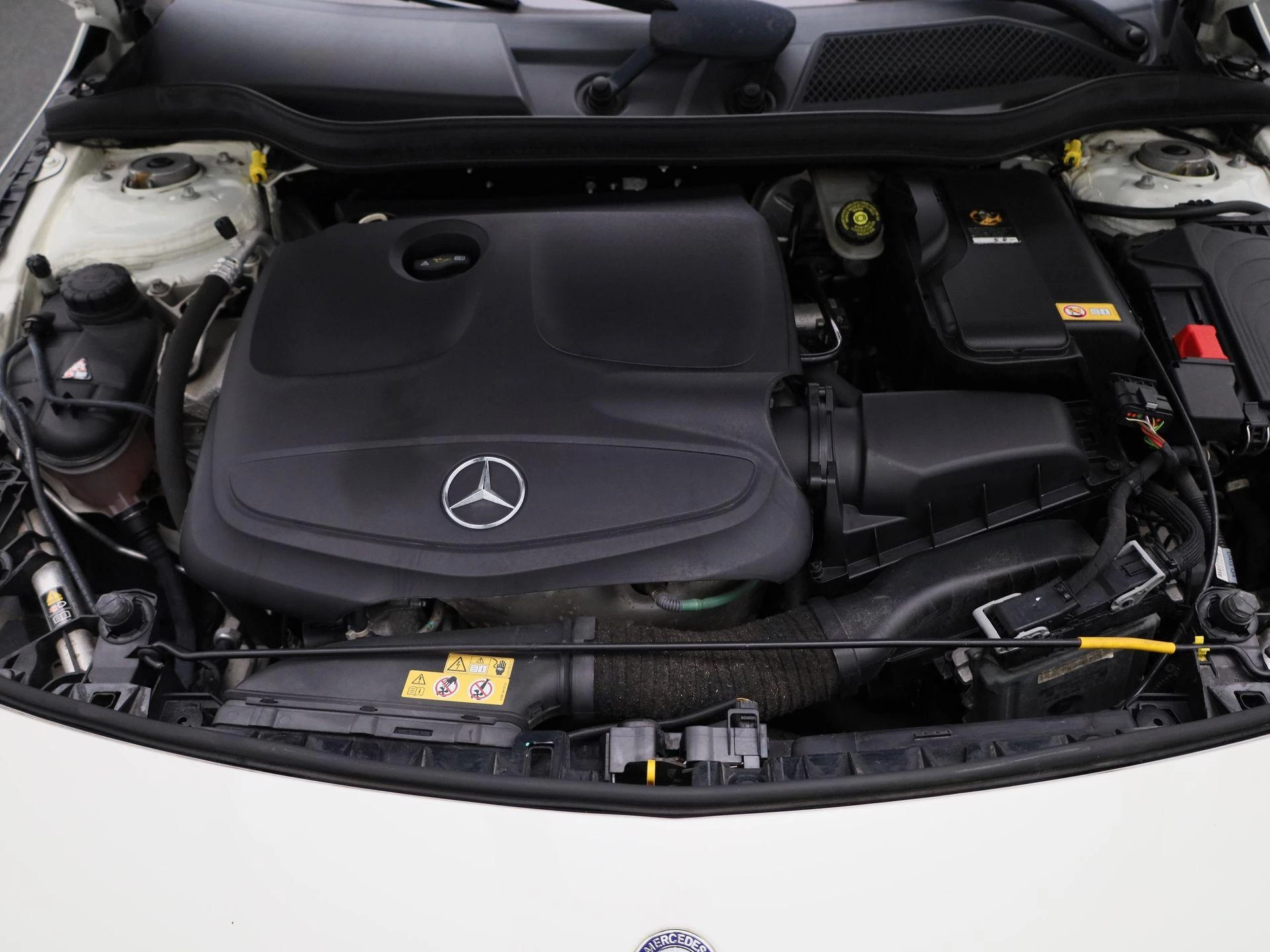 Mercedes-Benz-CLA-image-33
