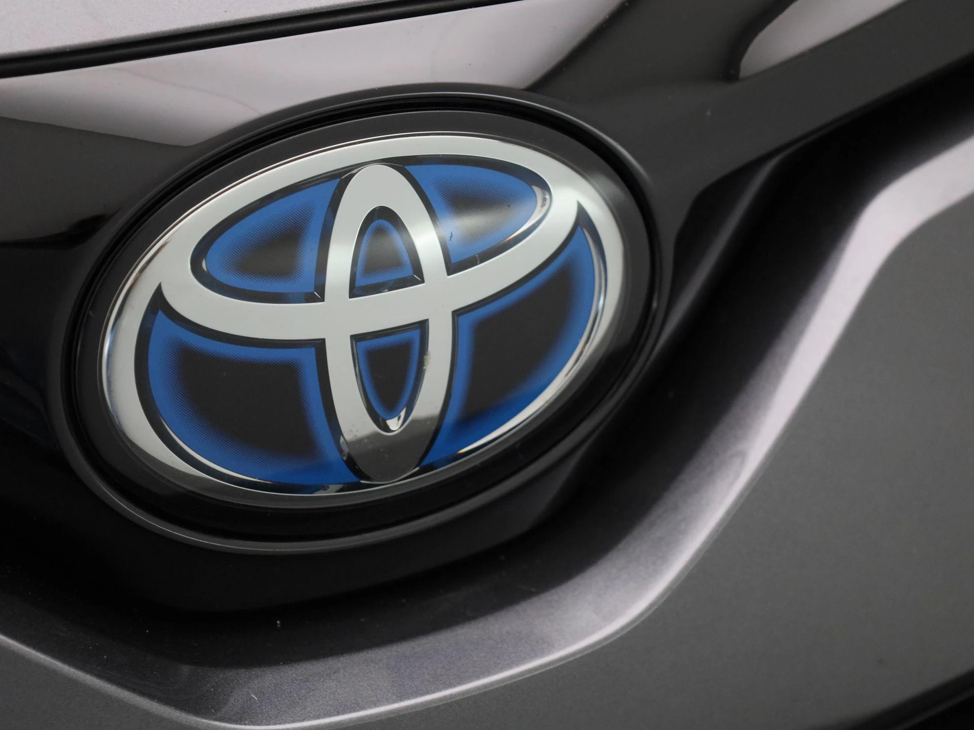 Toyota-C-HR-image-30