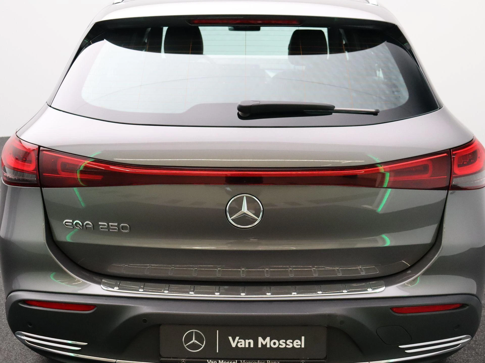 Mercedes-Benz-EQA-image-23