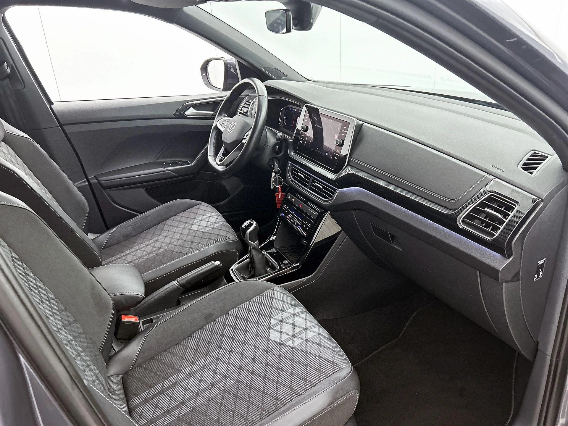 Volkswagen-T-Cross-image-23