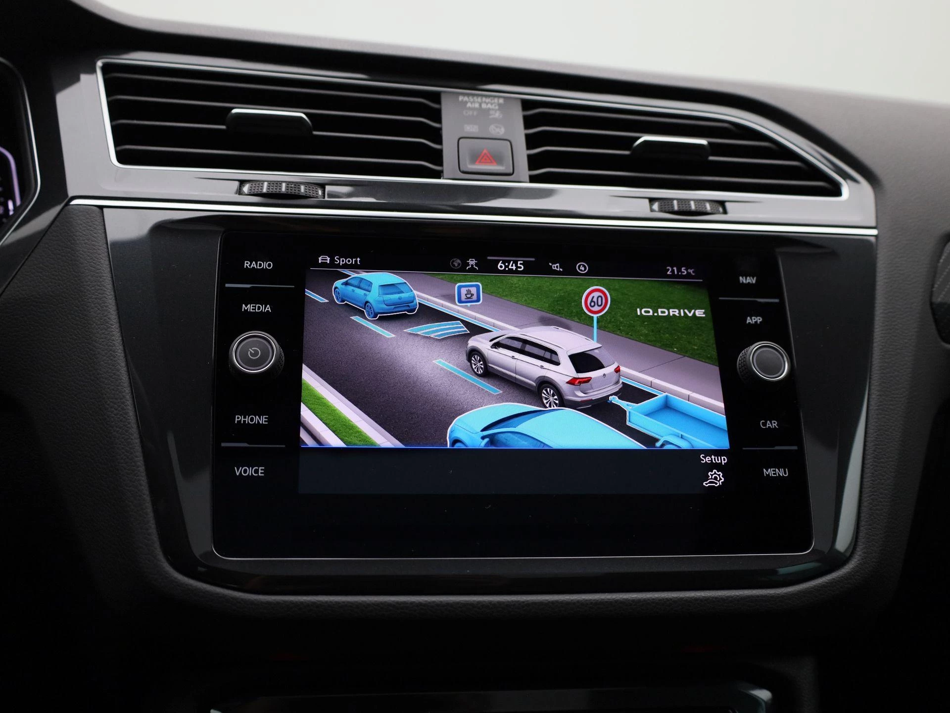 Volkswagen-Tiguan-image-33