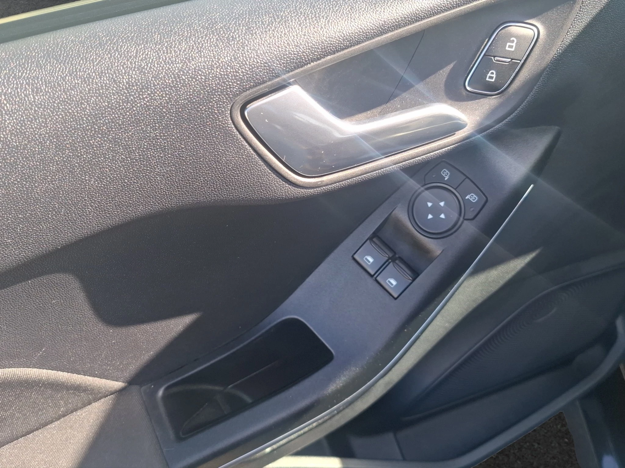 Ford Fiesta ST-Line EASYPARK*SICHTPKT*SICHERHEITSPKT*WINTPKT