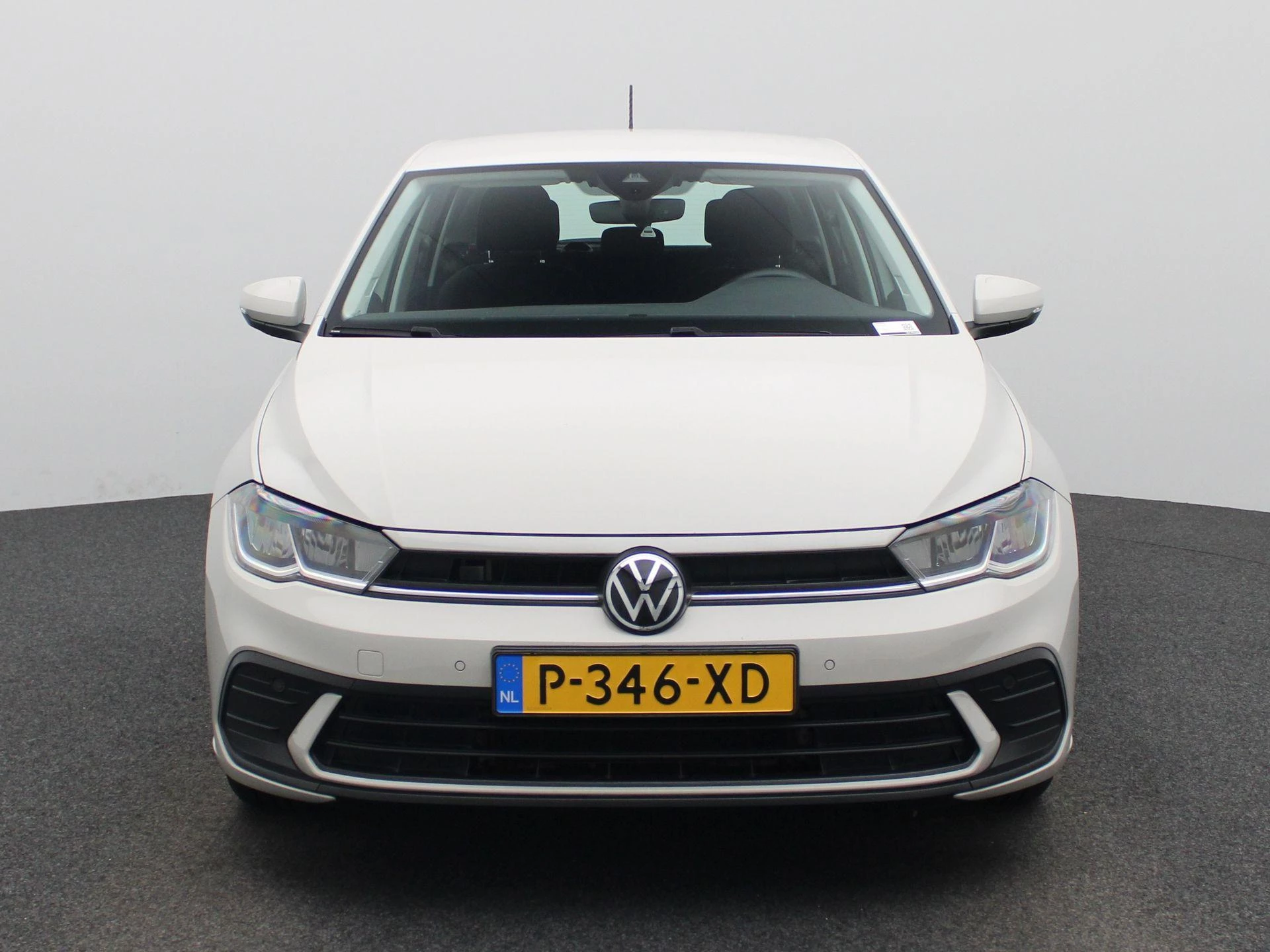 Volkswagen-Polo-image-2