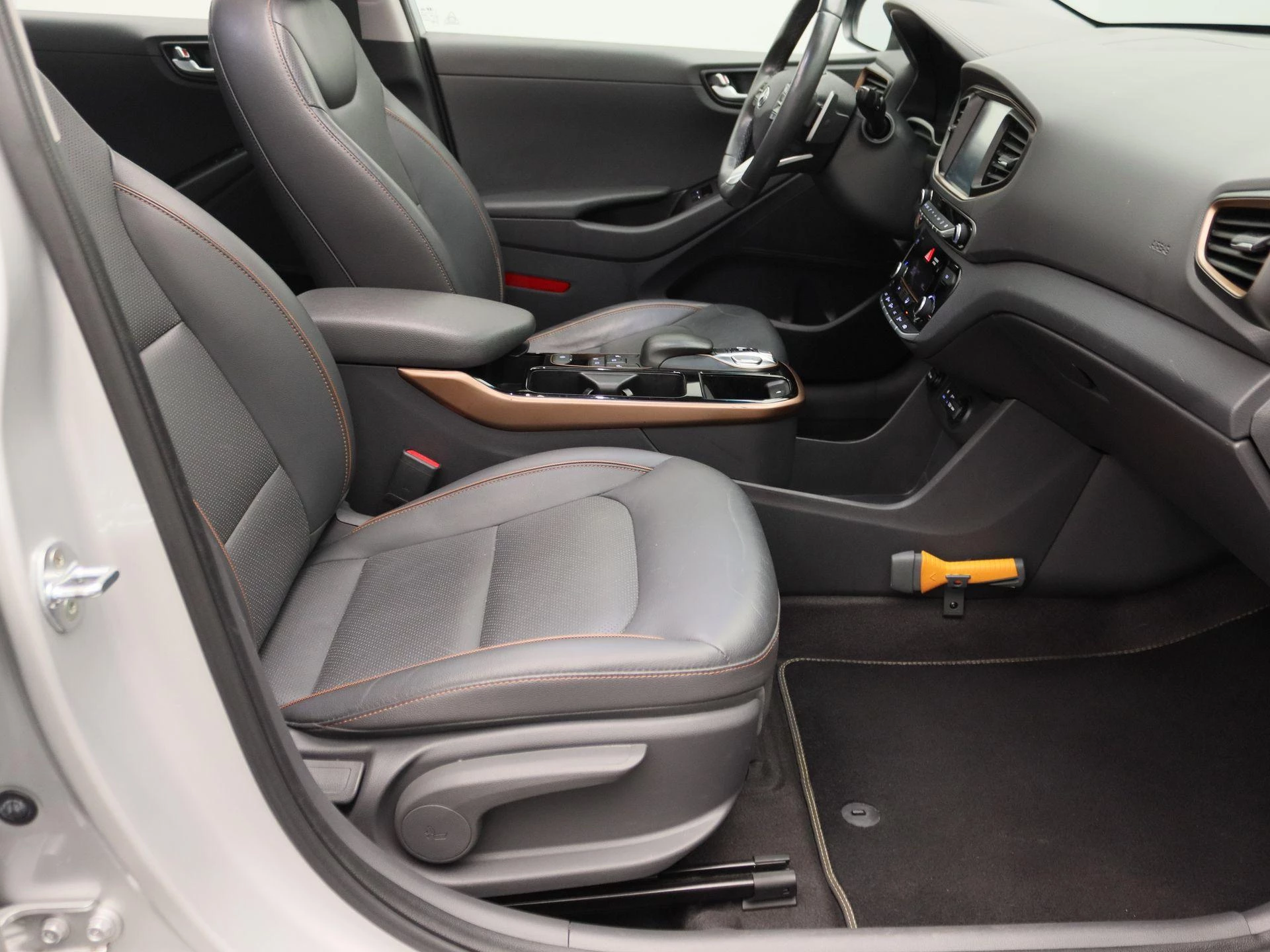 Hyundai-IONIQ-image-27