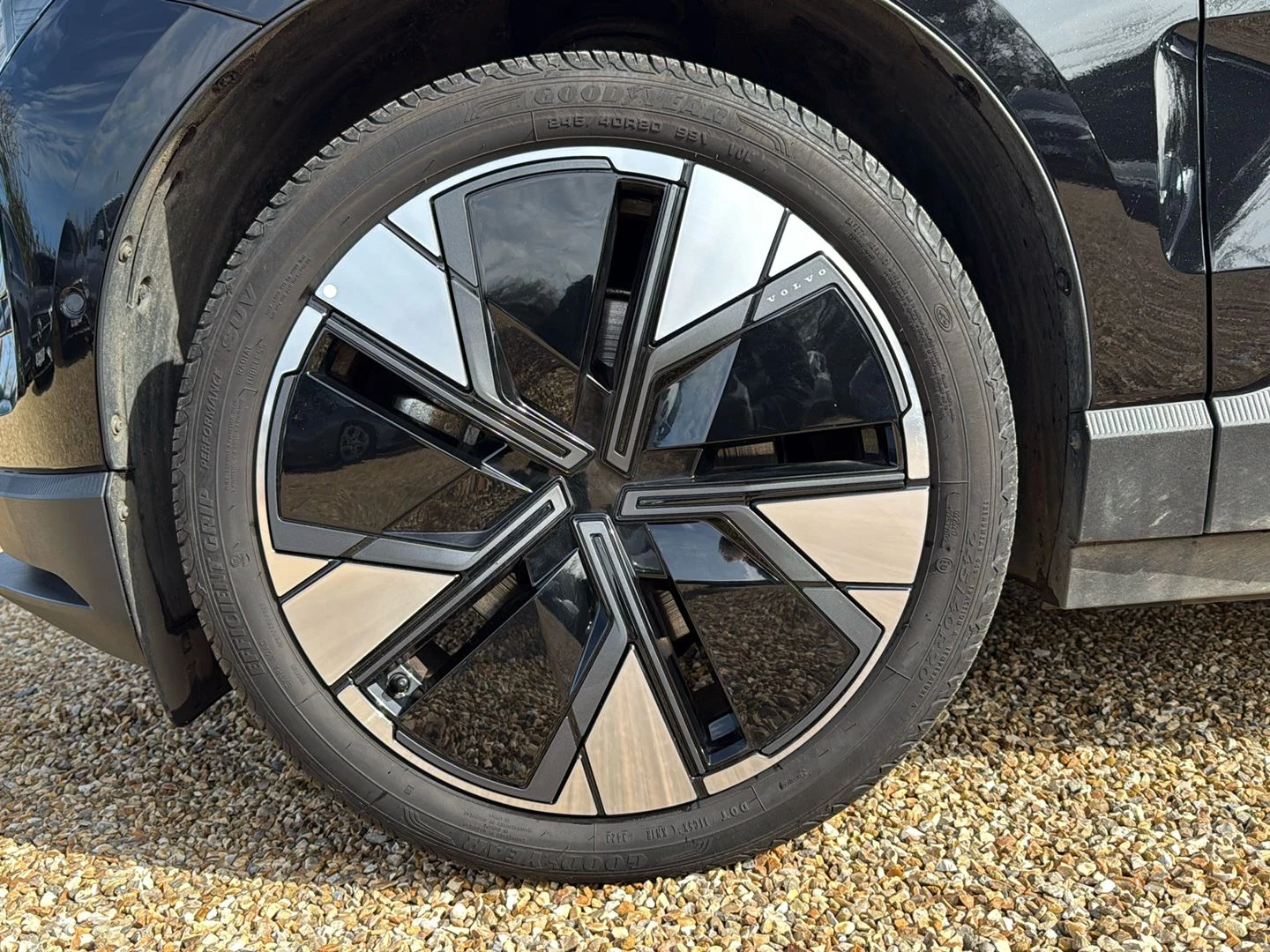 Volvo-EX30-image-7