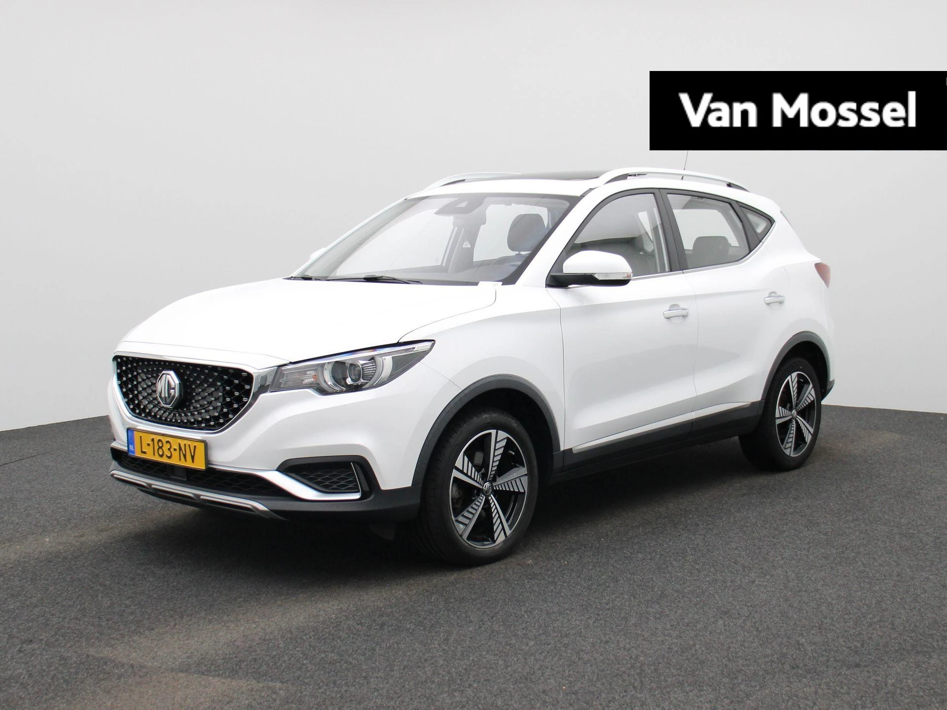 MG-ZS EV-image-0