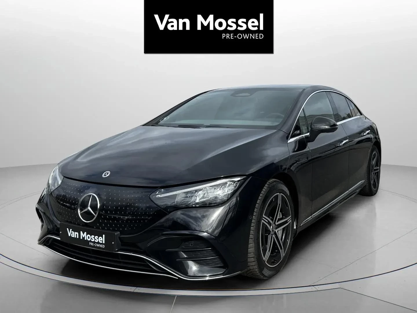 Mercedes-Benz-EQE-image-0