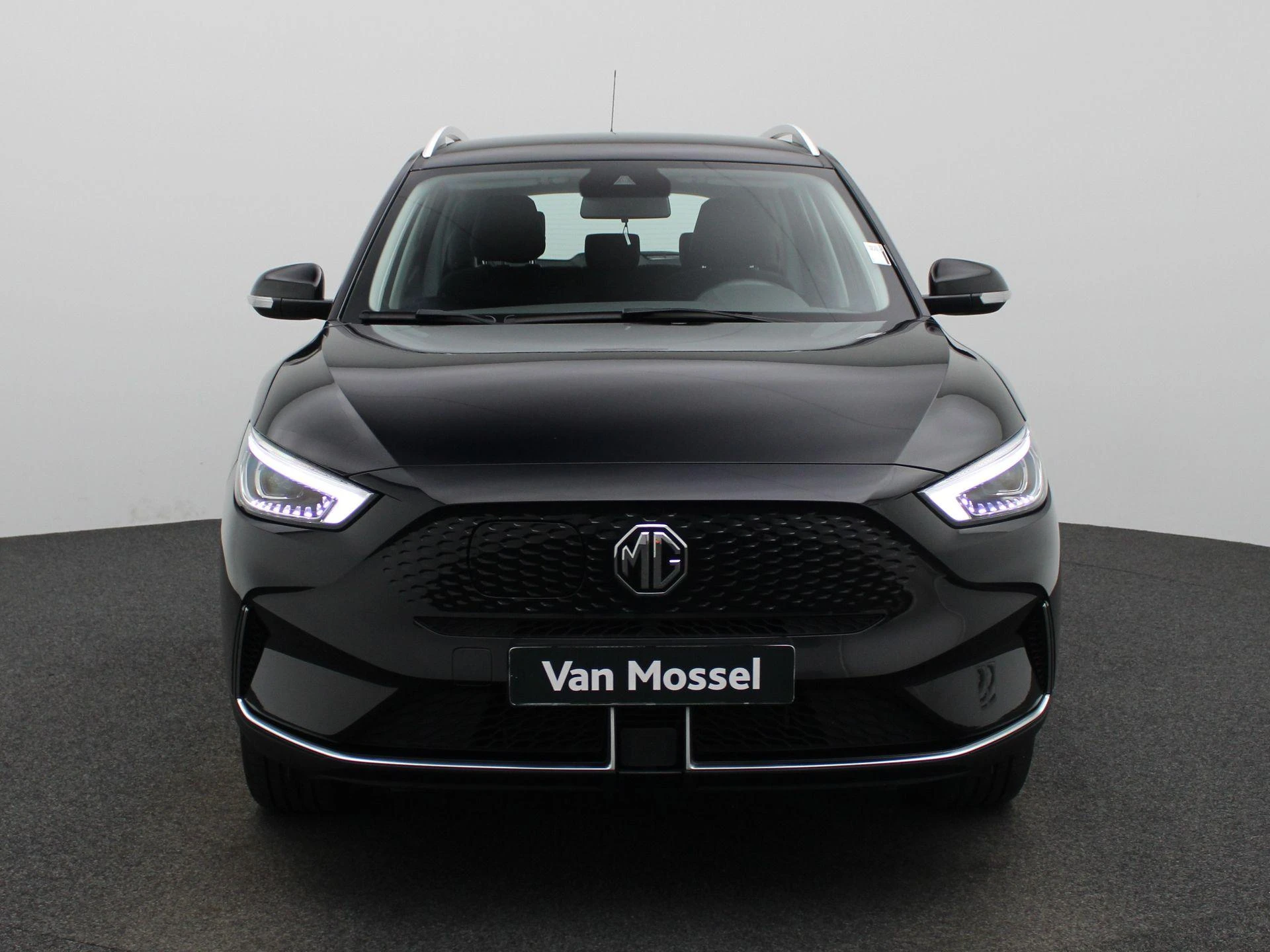 MG-ZS EV-image-2