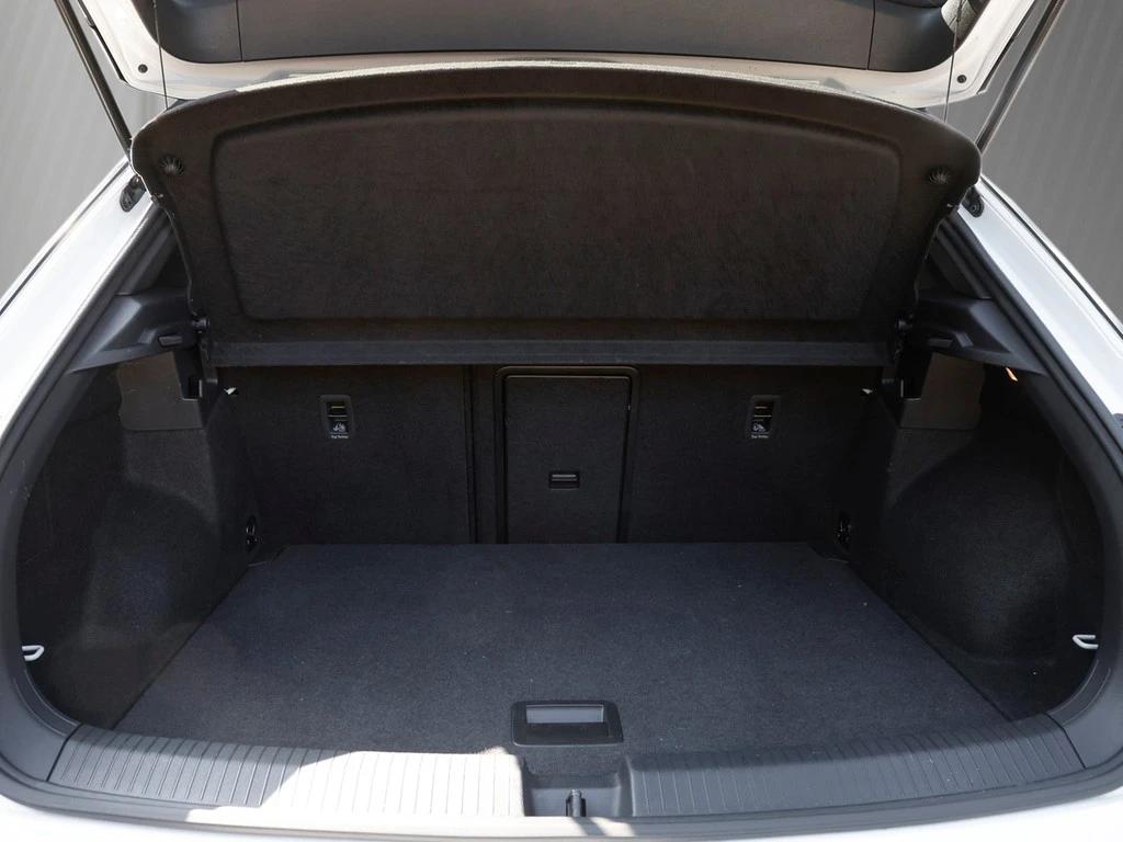 Volkswagen-T-Roc-image-4