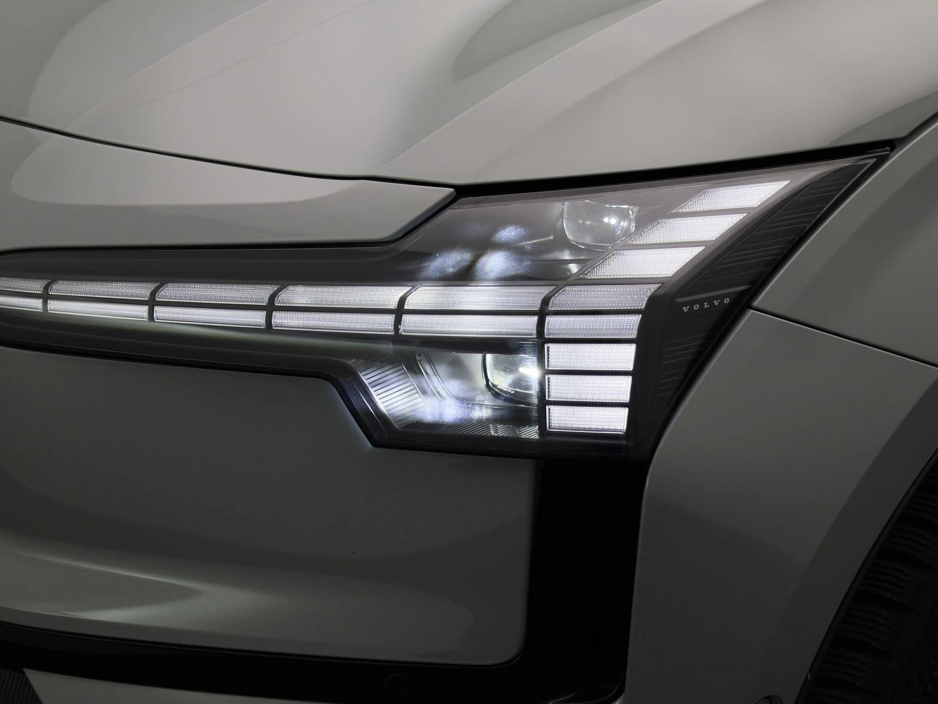 Volvo-EX30-image-18