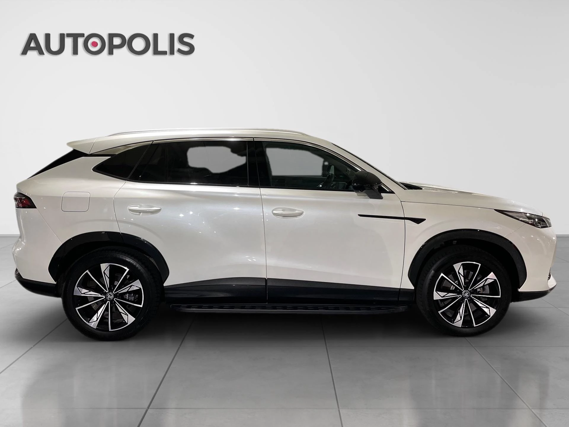MG HS 1.5T Luxury Plug-In