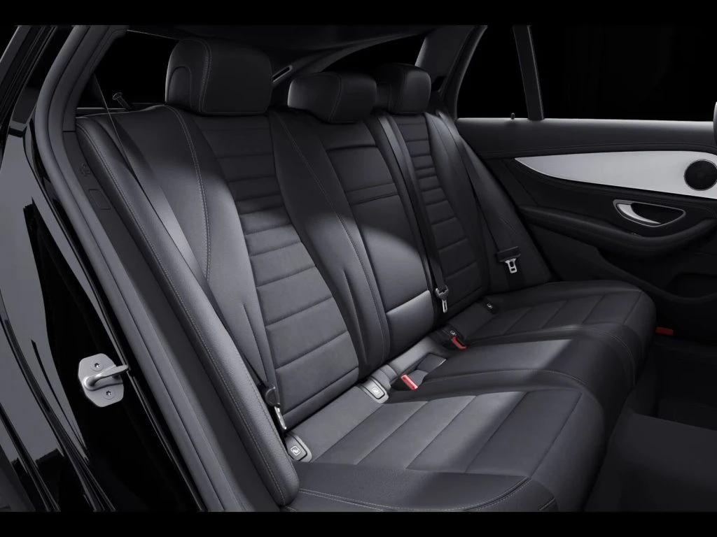 Mercedes-Benz-E-Klasse 200 d-image-11