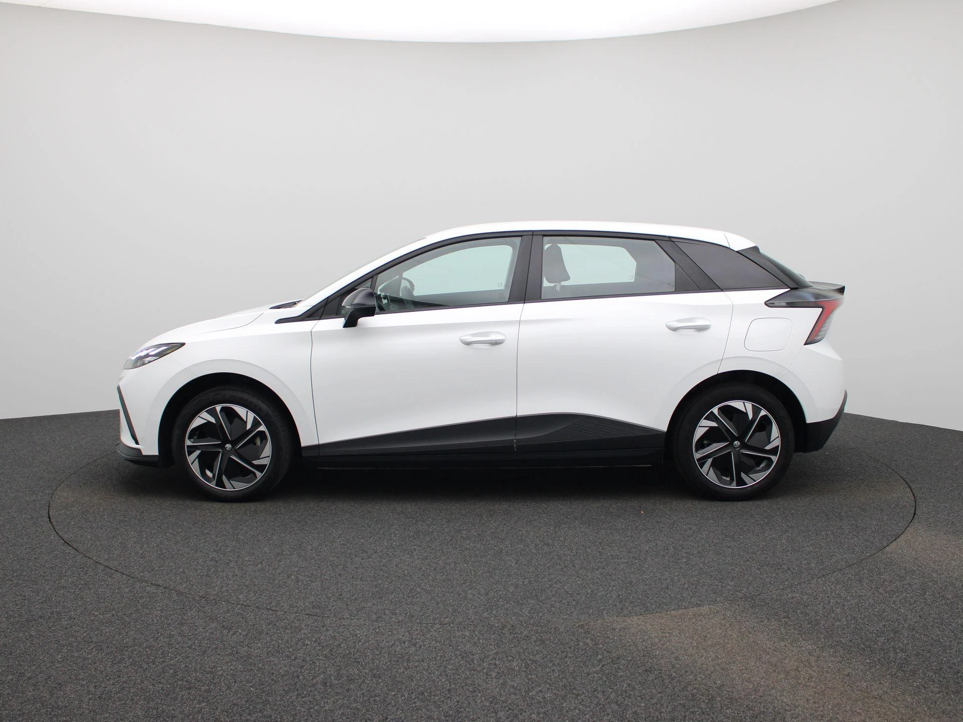 MG-MG4 EV-image-3