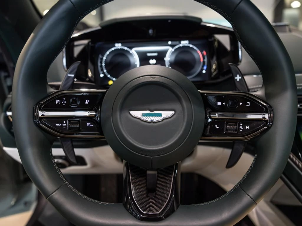 Aston Martin-DB12-image-12