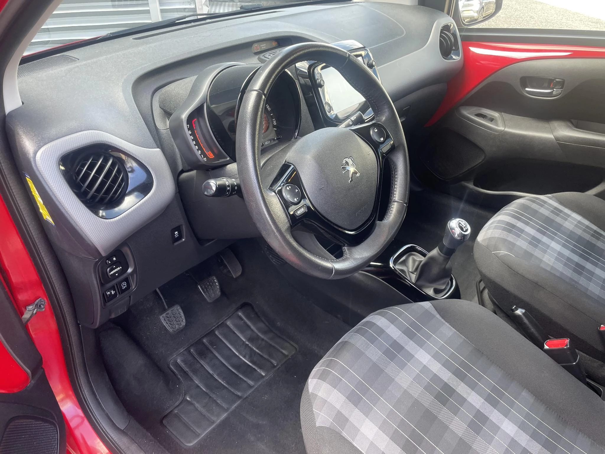 Peugeot 108 1.0 e-VTi Allure