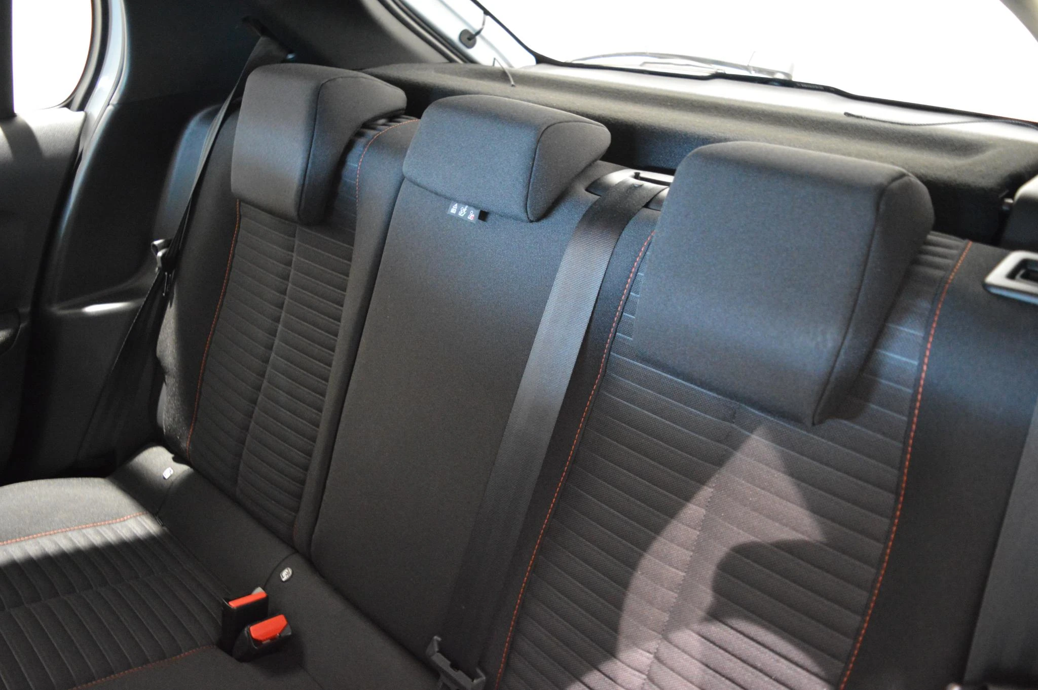 Peugeot-208-image-9