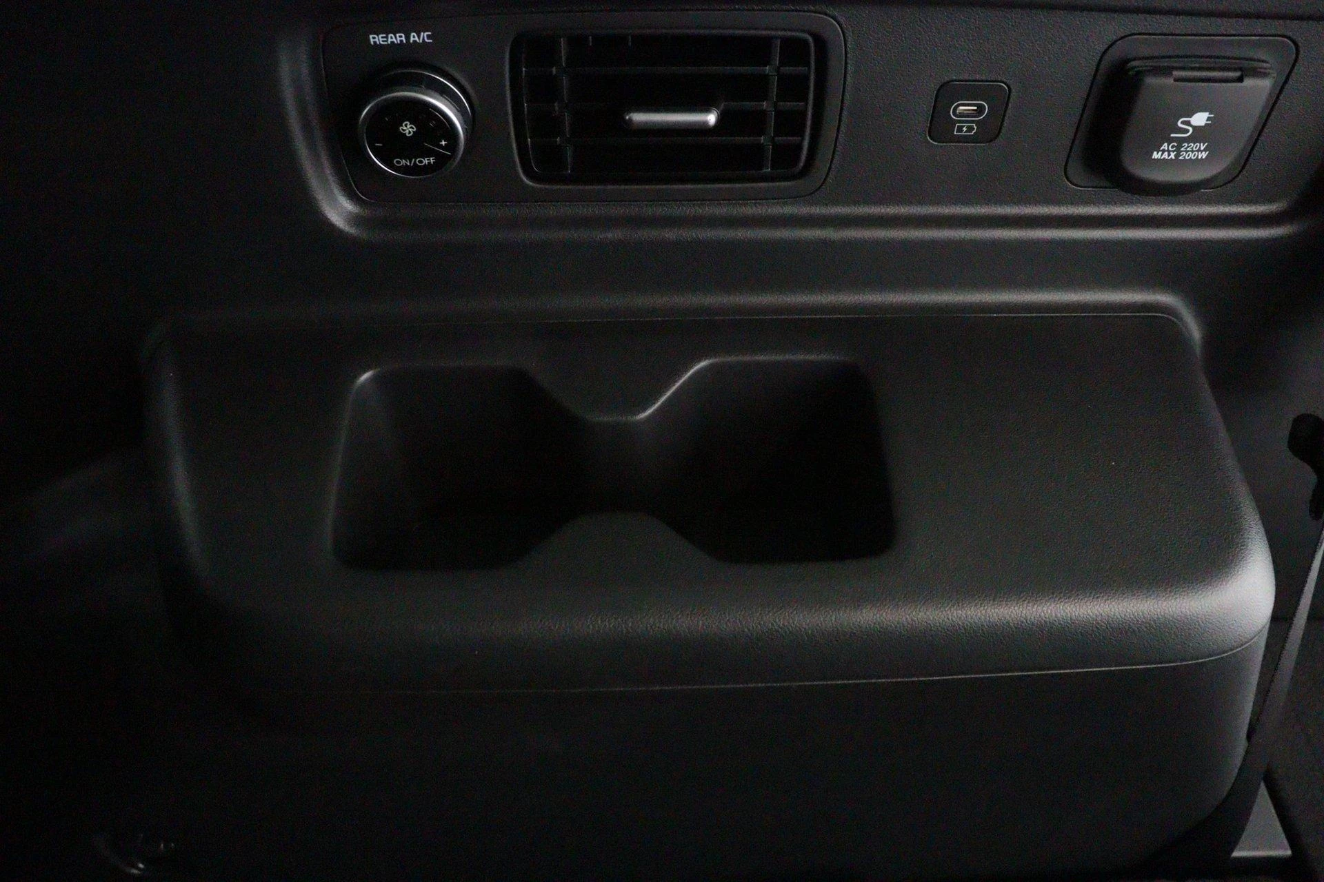 Hyundai-Santa Fe-image-48