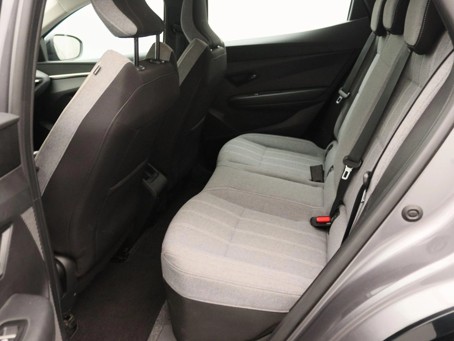Renault-Megane E-Tech-image-11