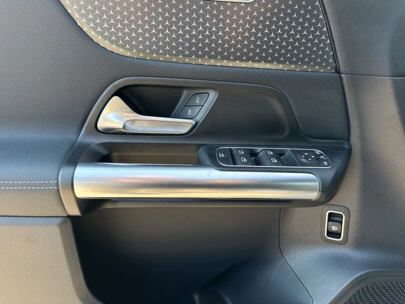 Mercedes-Benz GLA 200 d PROGRESSIVE AHK SHZ KLIMA NAVI MBUX Progressive