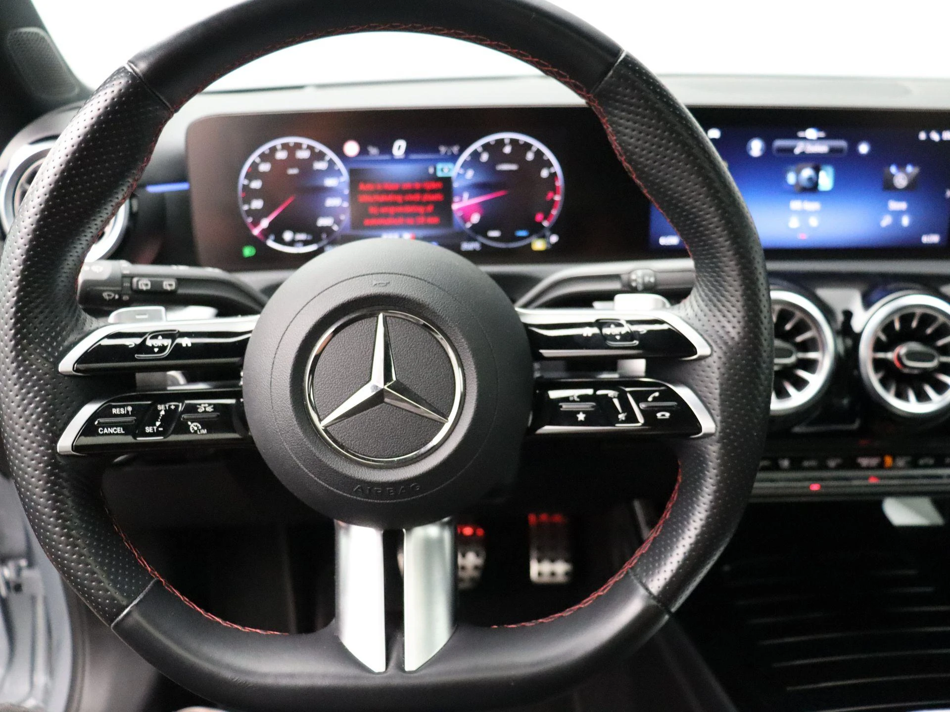 Mercedes-Benz-Classe A-image-21