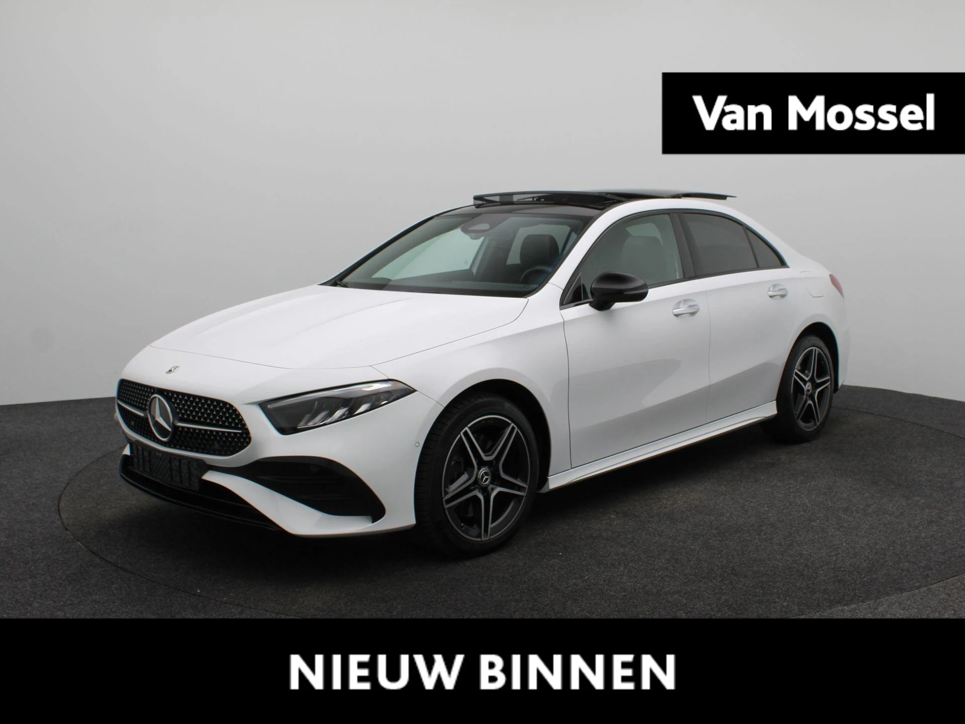Mercedes-Benz-A-Klasse-image-0