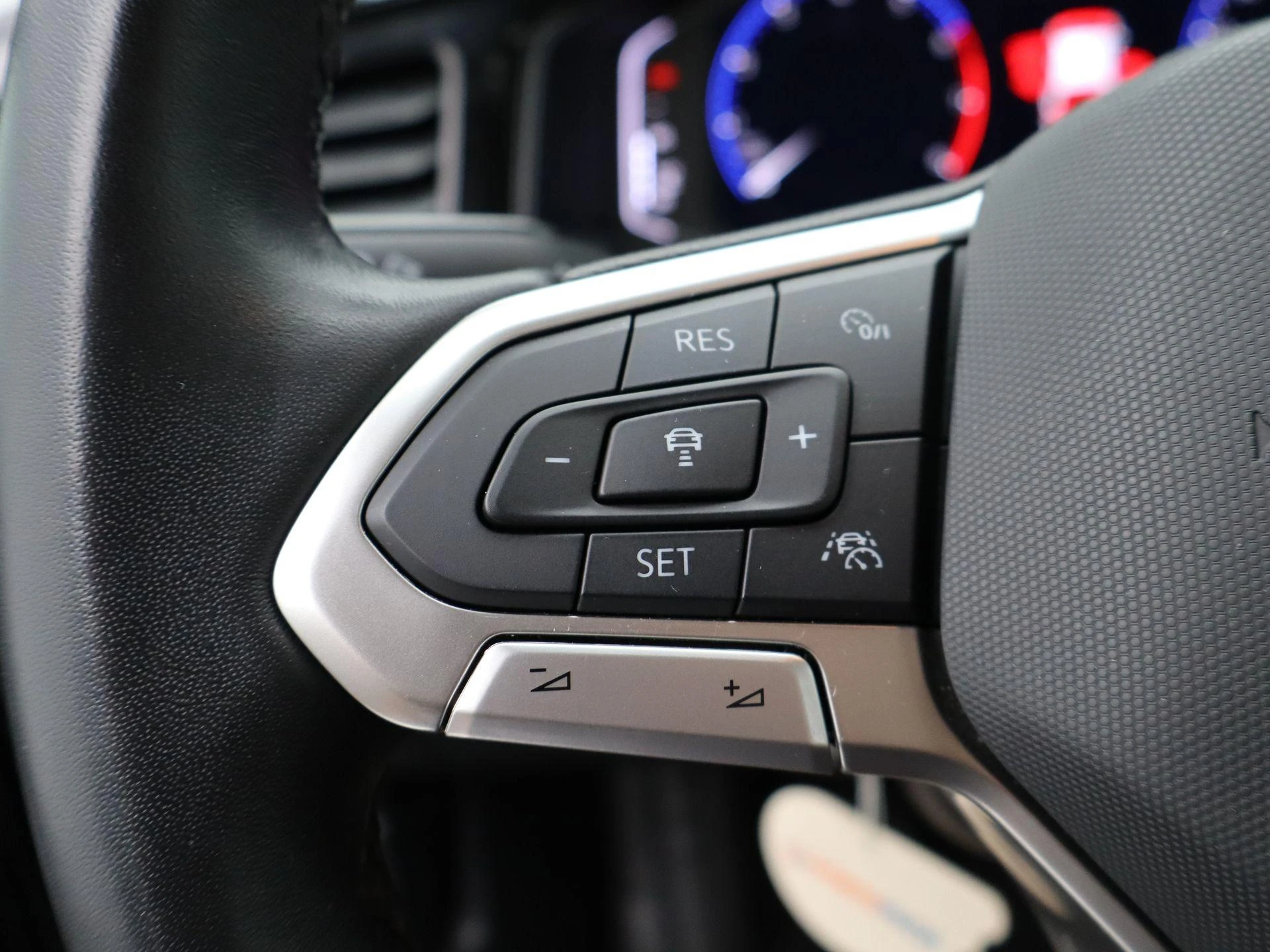 Volkswagen Polo 1.0 TSI Life Business