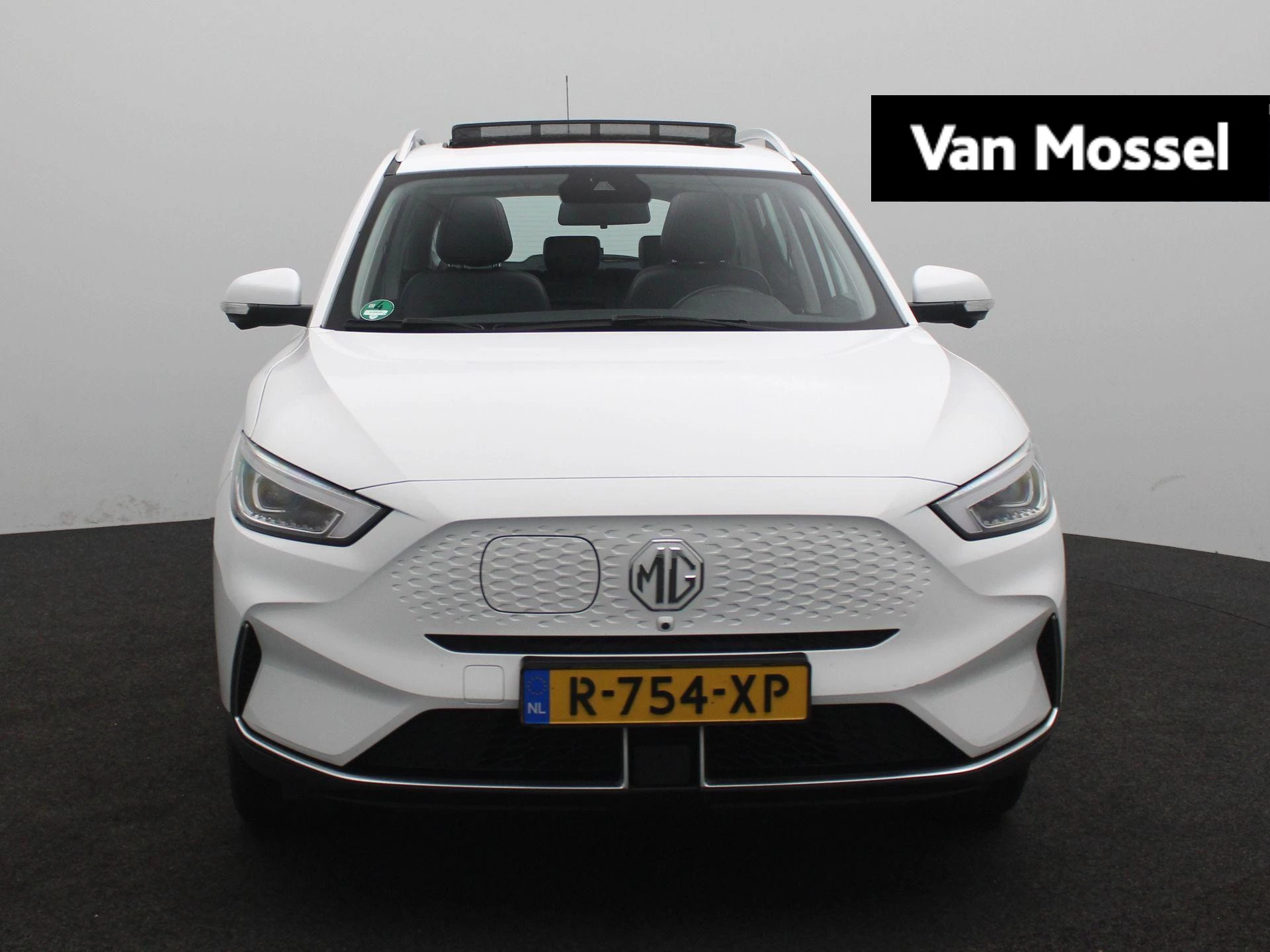 MG-ZS EV-image-0