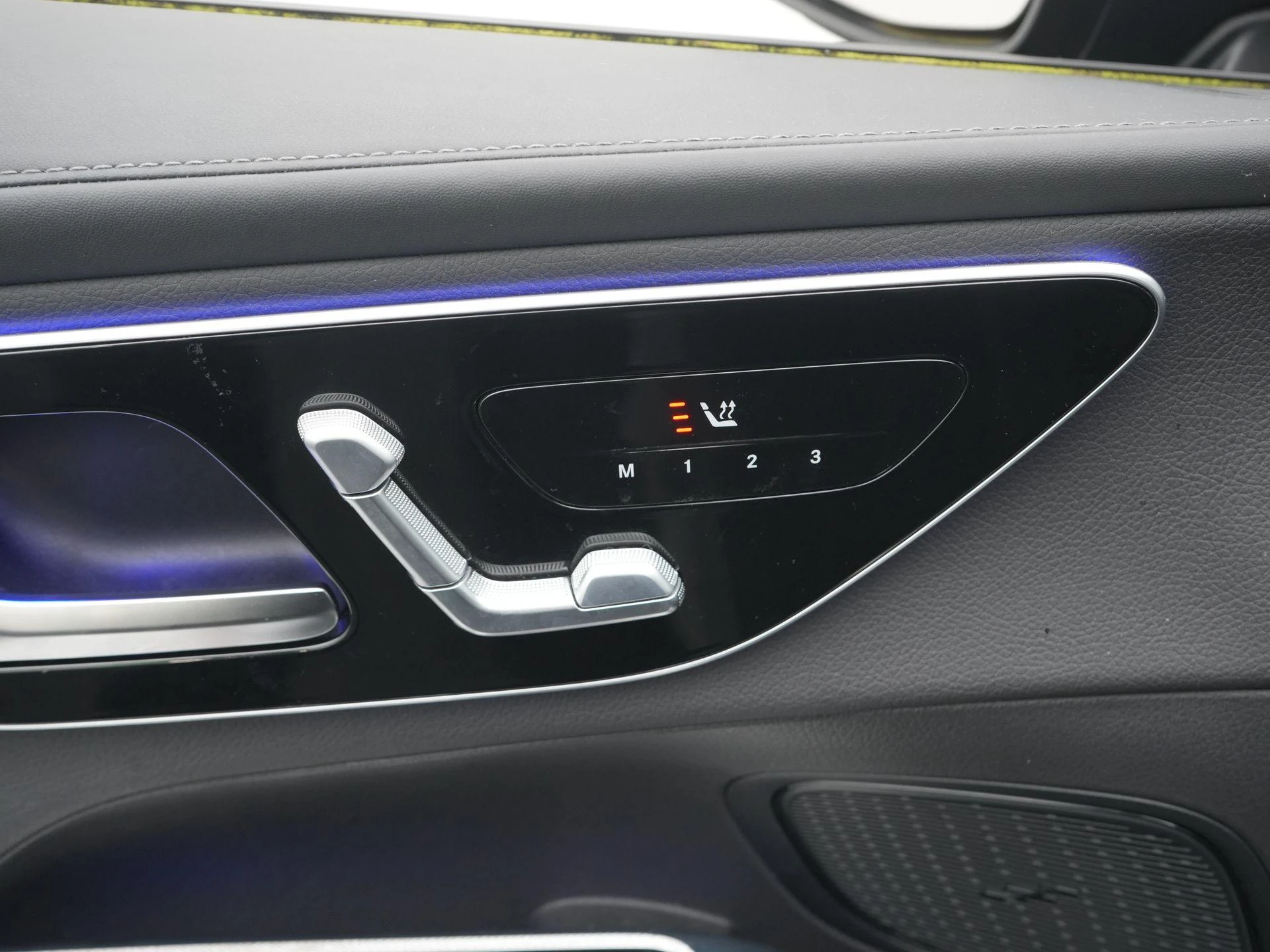 Mercedes-Benz-GLC-image-41