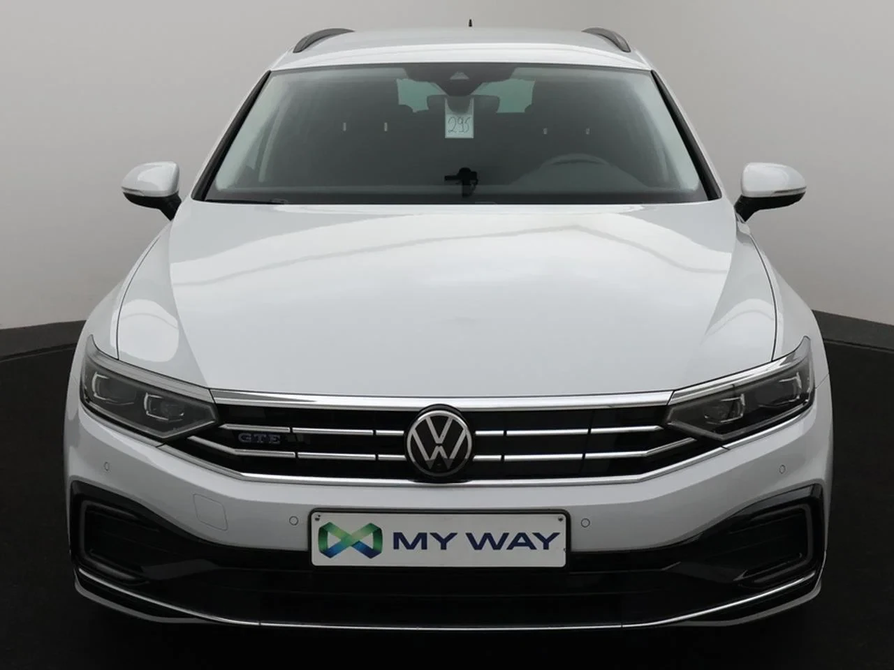 Volkswagen-Passat-image-3