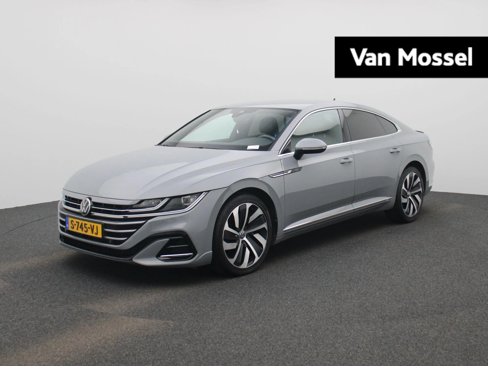 Volkswagen-Arteon-image-0