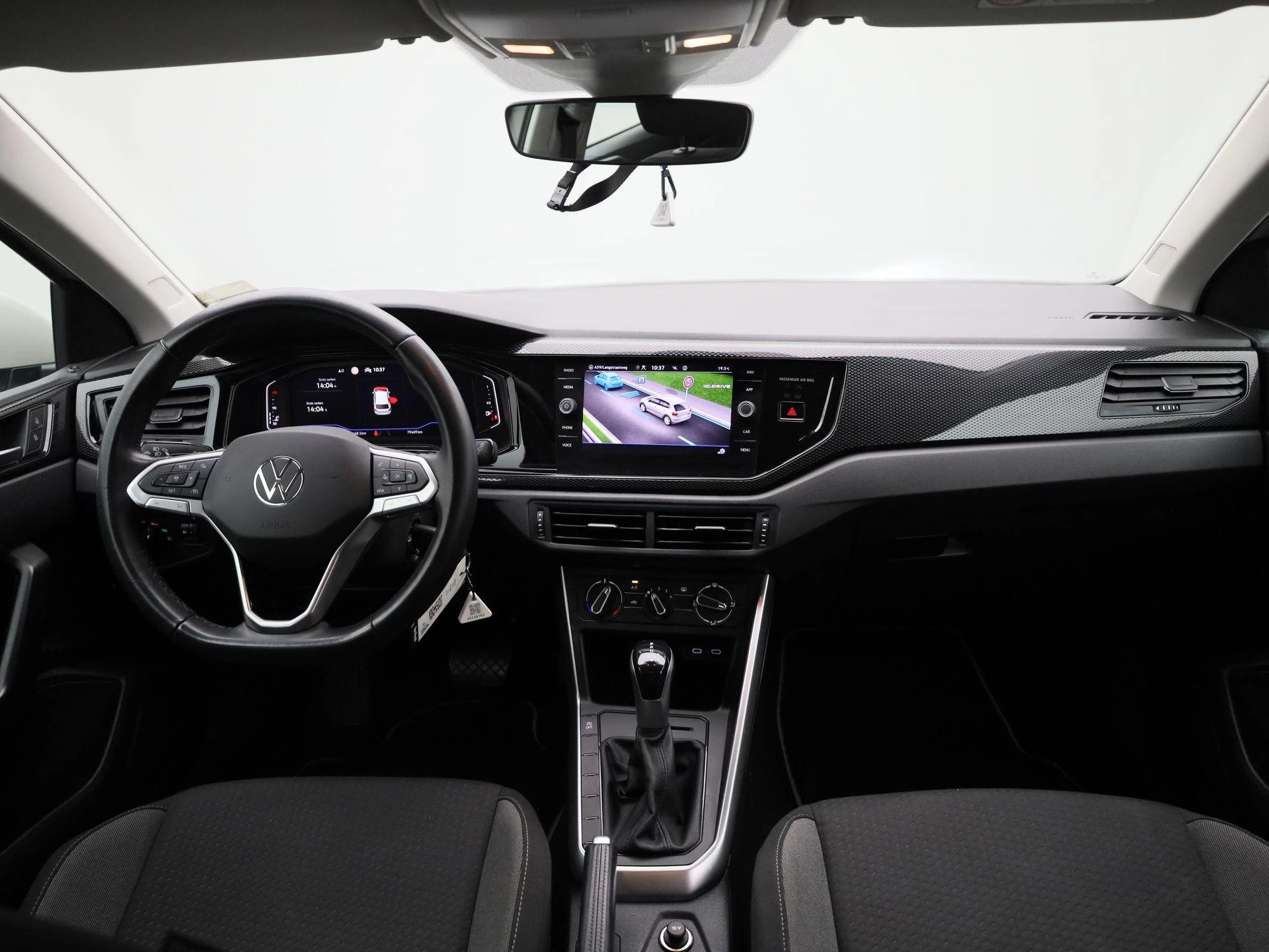 Volkswagen-Polo-image-34