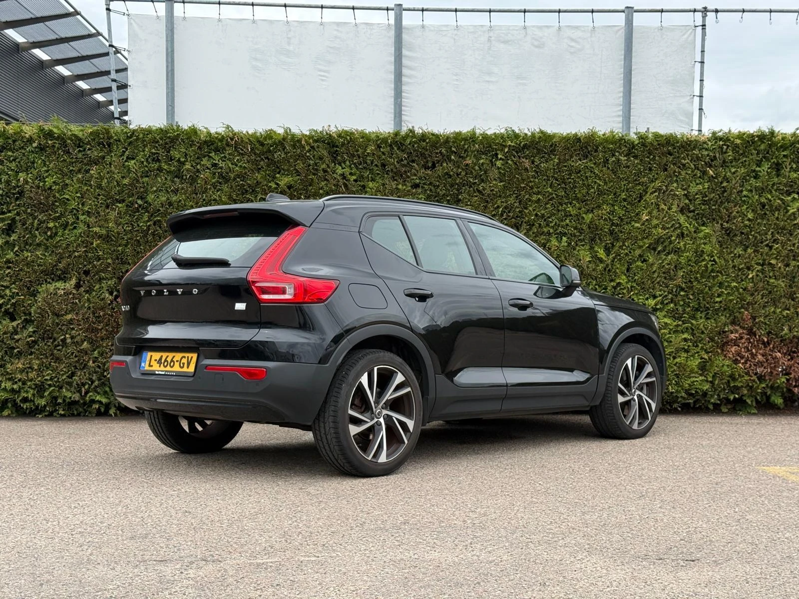 Volvo-XC40-image-1