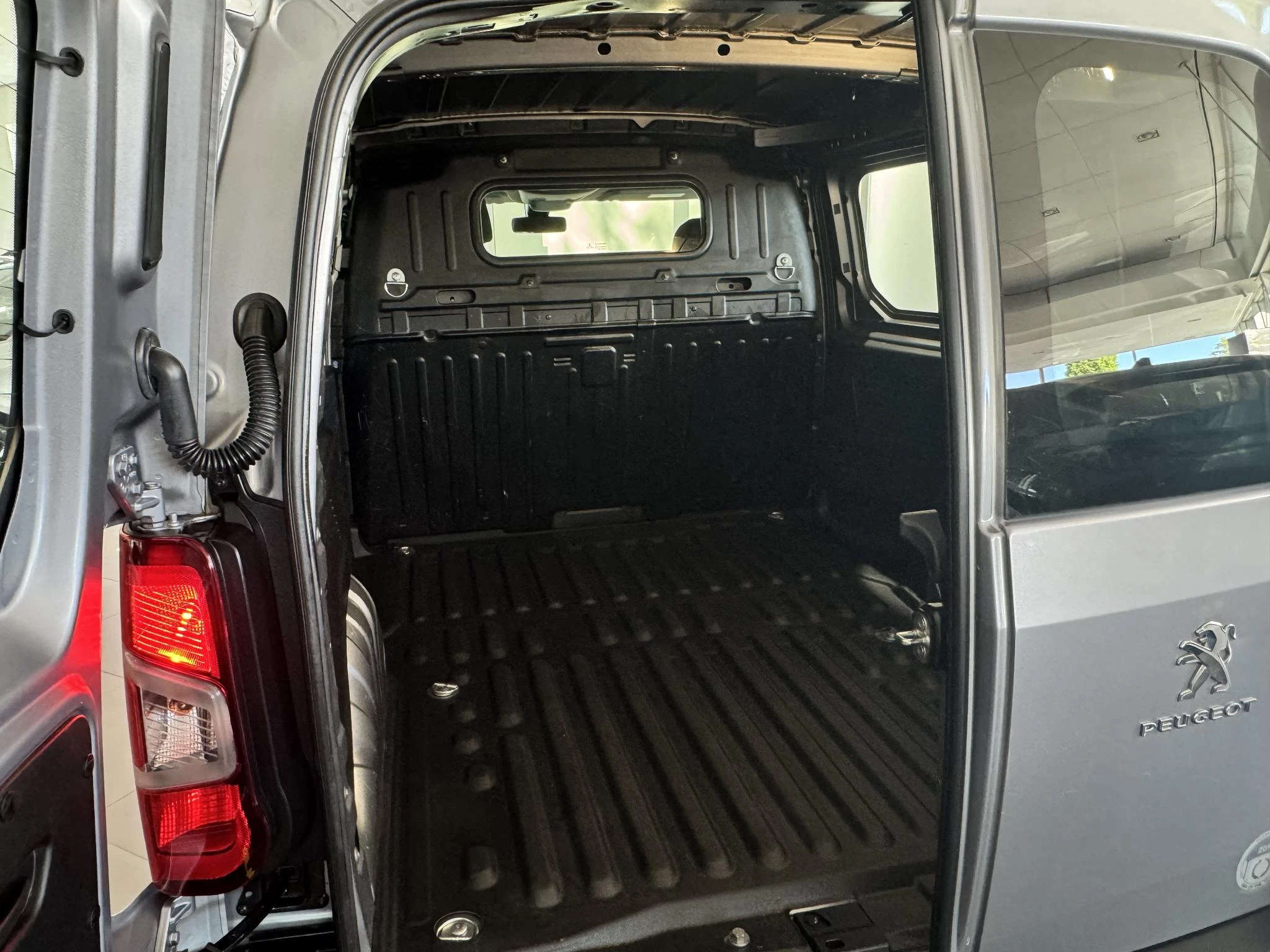 Peugeot-Partner-image-9