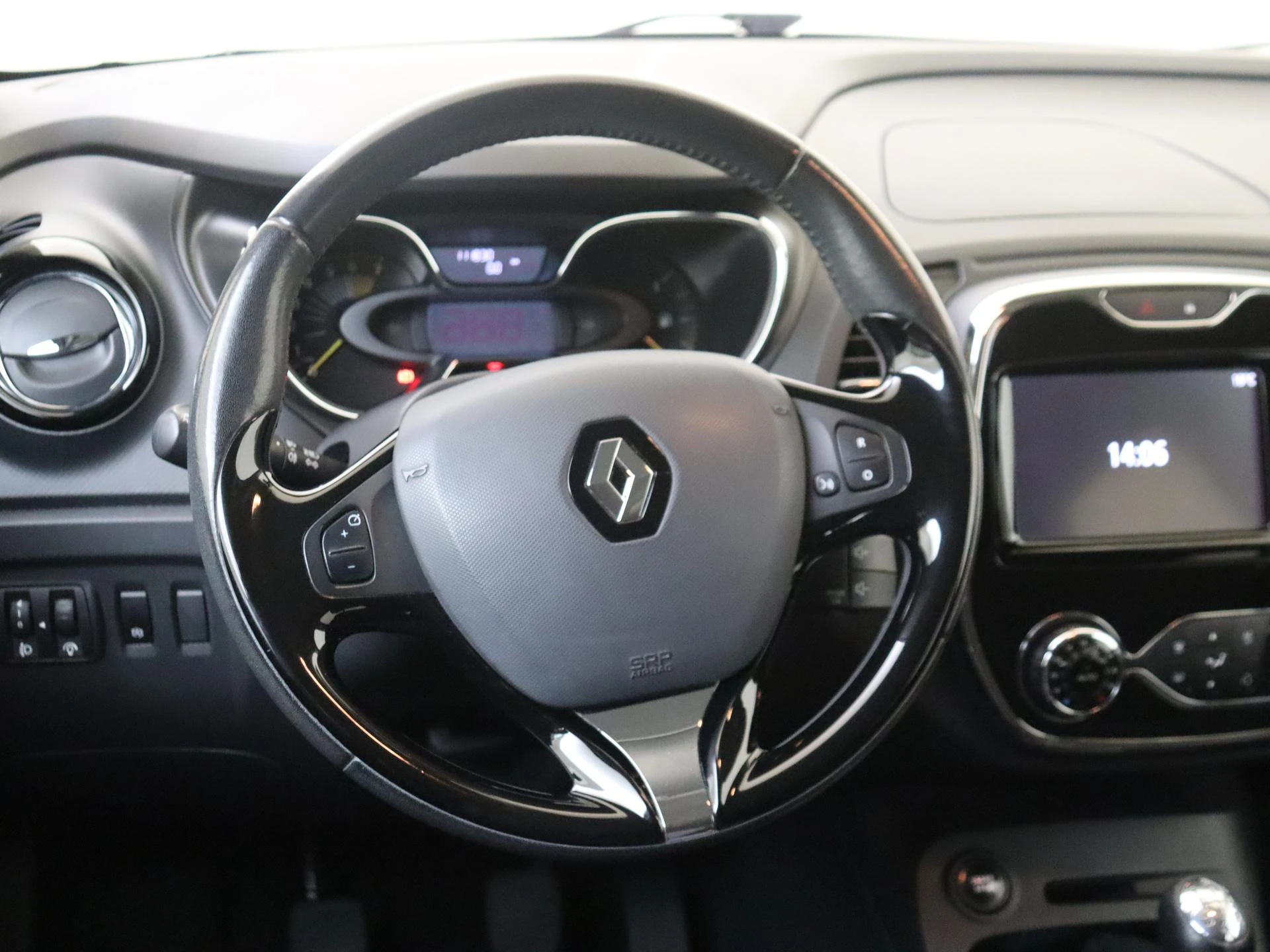 Renault-Captur-image-14