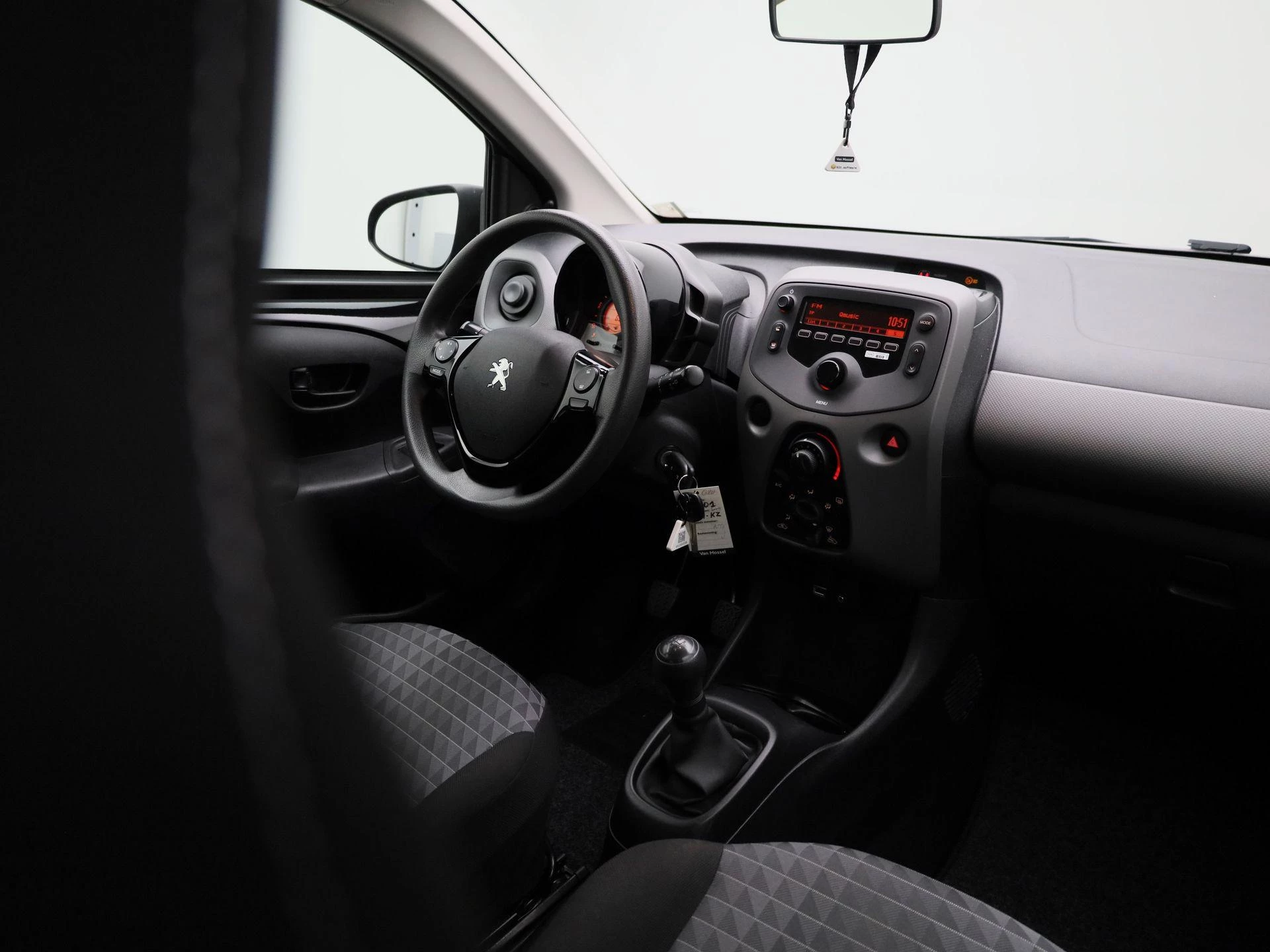 Peugeot-108-image-25