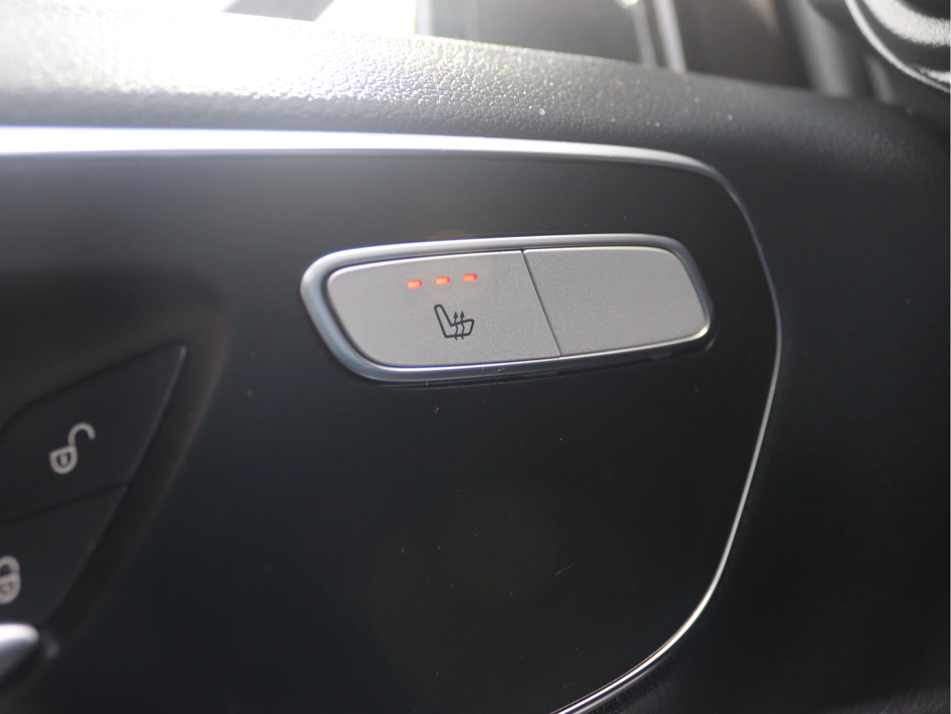 Mercedes-Benz-Vito-image-10