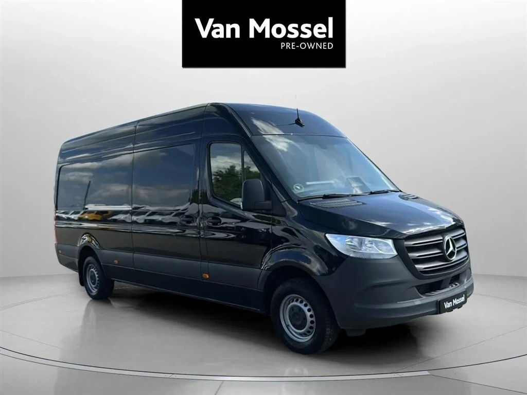 Mercedes-Benz-Sprinter-image-7