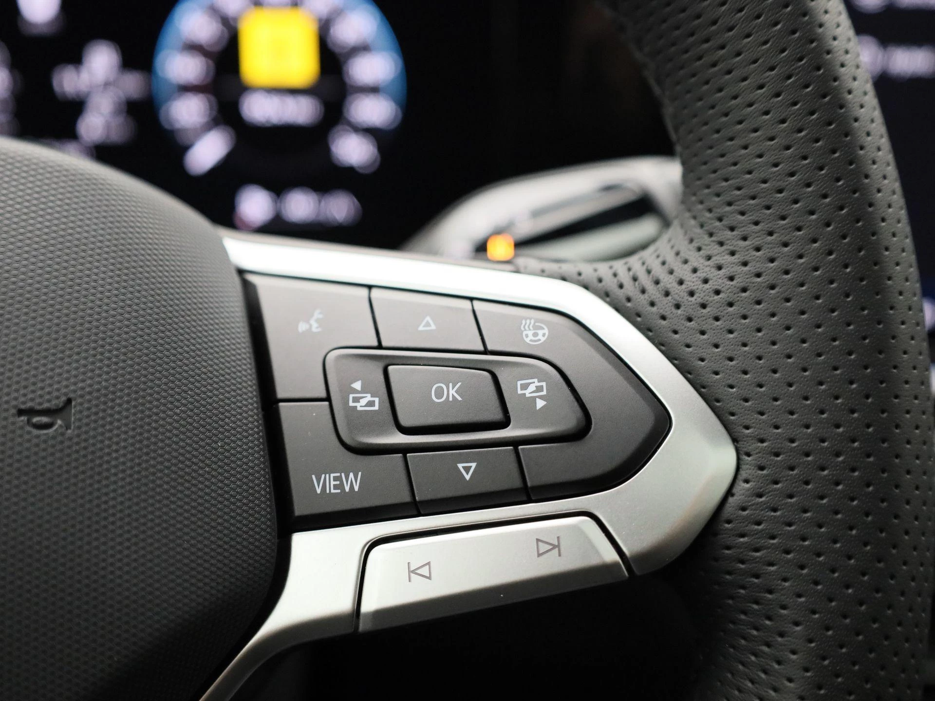 Volkswagen-Tiguan-image-28