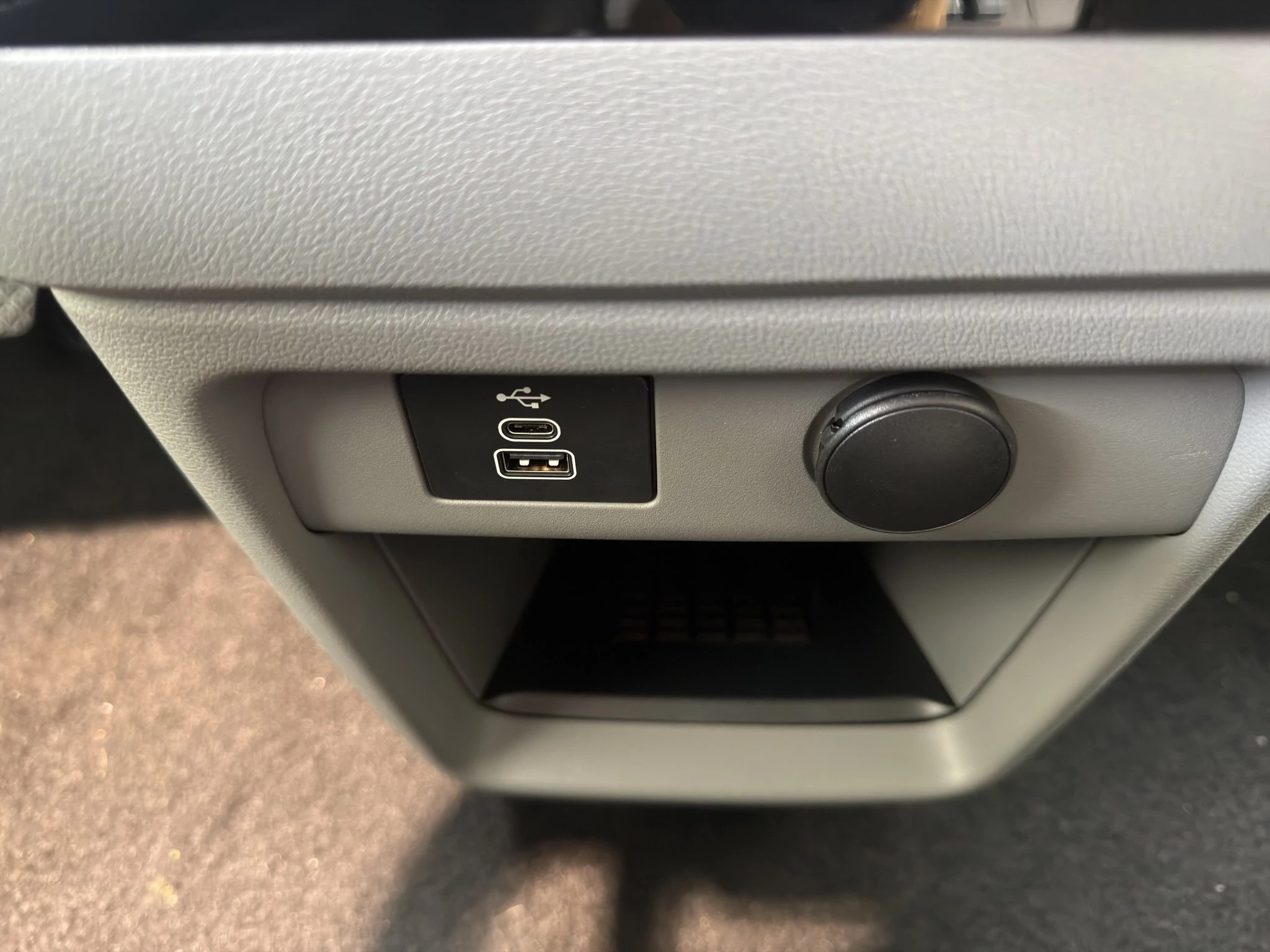 Ford-Nugget-image-17