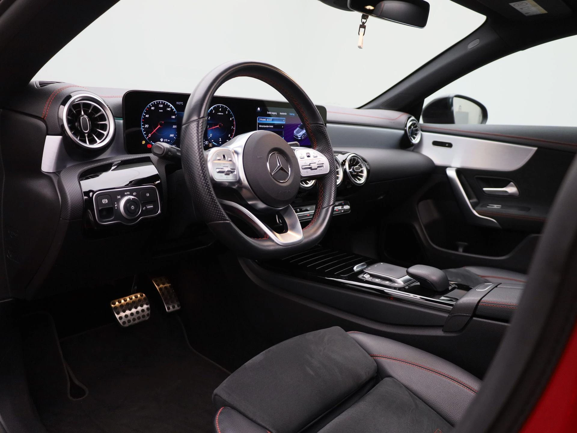Mercedes-Benz CLA 200 Business Solution AMG