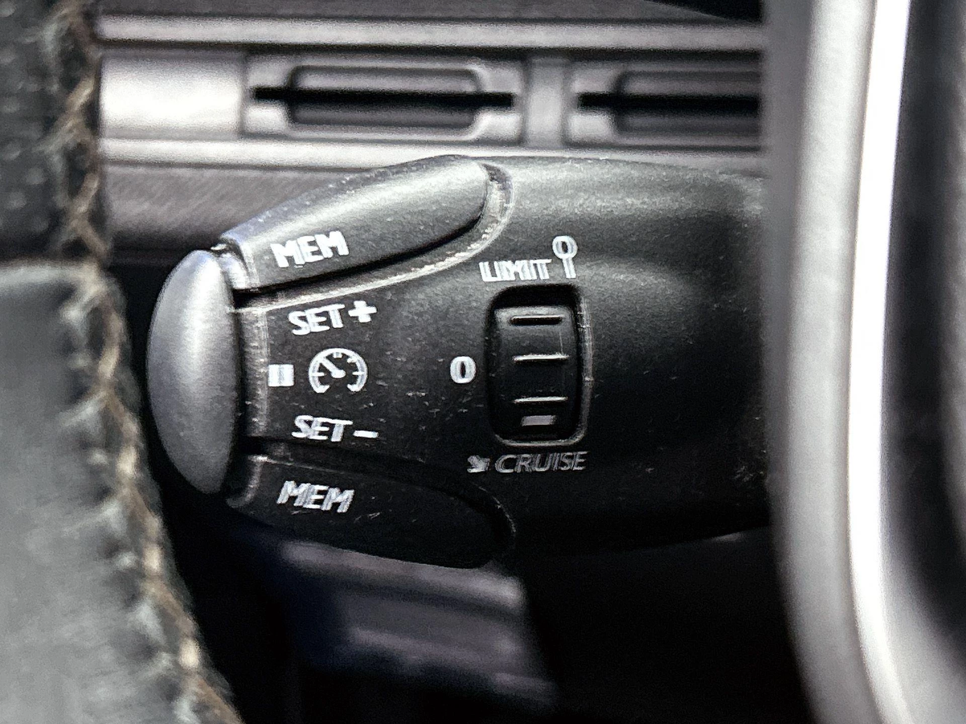 Peugeot-5008-image-9
