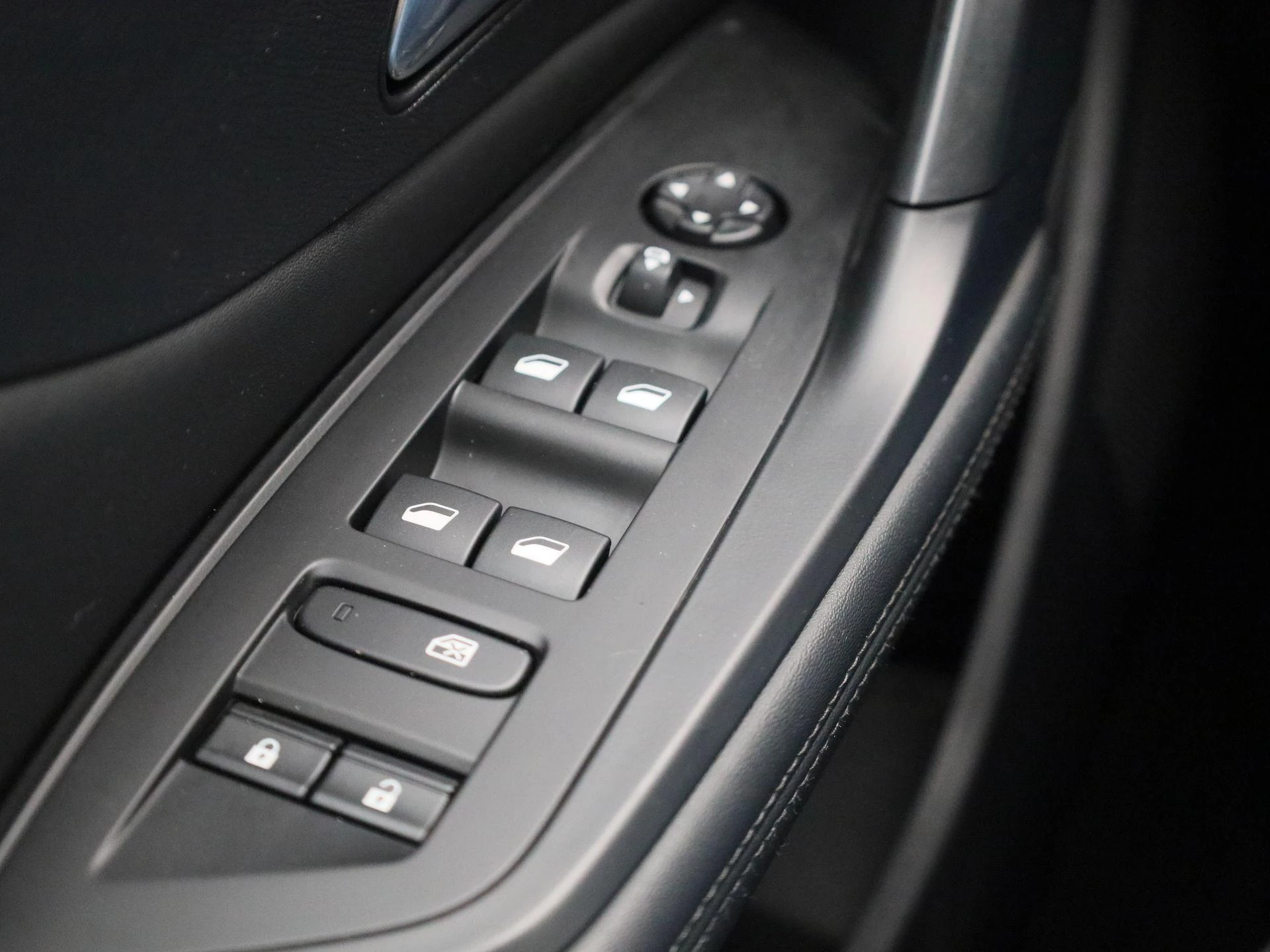 Peugeot-308-image-29