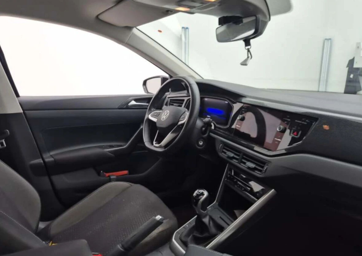 Volkswagen-Polo-image-2